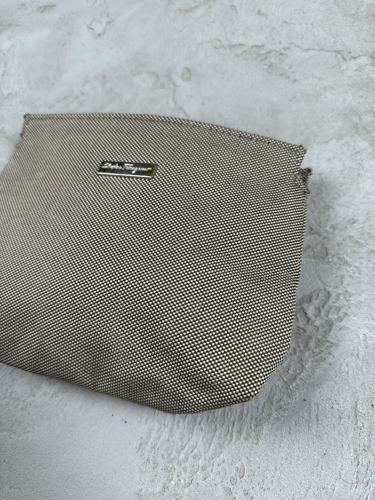 Designer × Salvatore Ferragamo Salvatore Ferragamo Logo Pouch Bag Size ONE SIZE - 3 Thumbnail