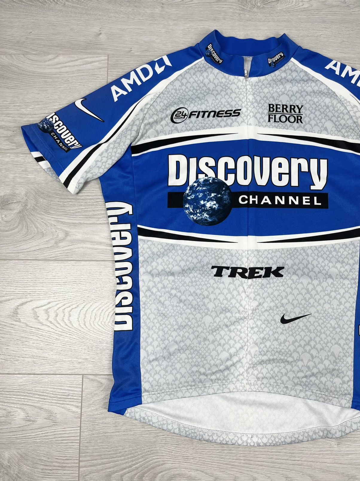 Bicycle Nike Discovery Channel Vintage Bicycle T Shirt Size US M / EU 48-50 / 2 - 4 Thumbnail