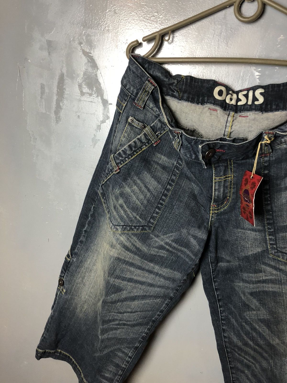 Vintage Vintage men’s jeans Oasis cargo Size US 36 / EU 52 - 2 Thumbnail