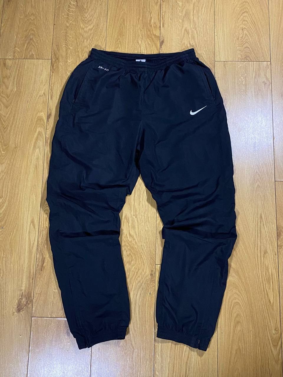 Nike × Vintage 🏃‍♂️ Nike Dri-FIT Tech Pants – Performance Style 🏃‍♂️ Size US 37 - 1 Thumbnail