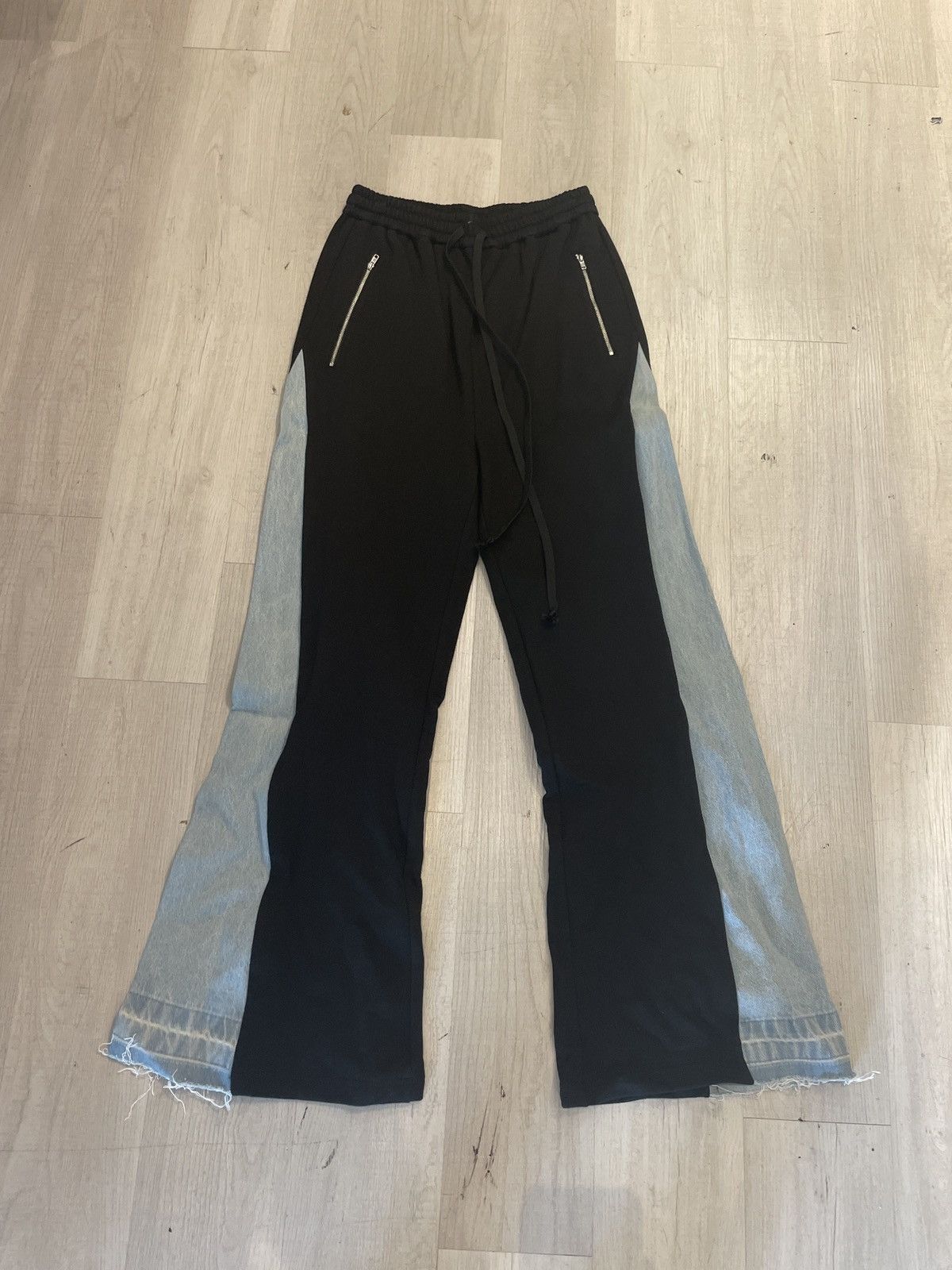 Bottega Desires Bottega Desires Flare Jean Sweatpants Size US 30 / EU 46 - 1 Thumbnail