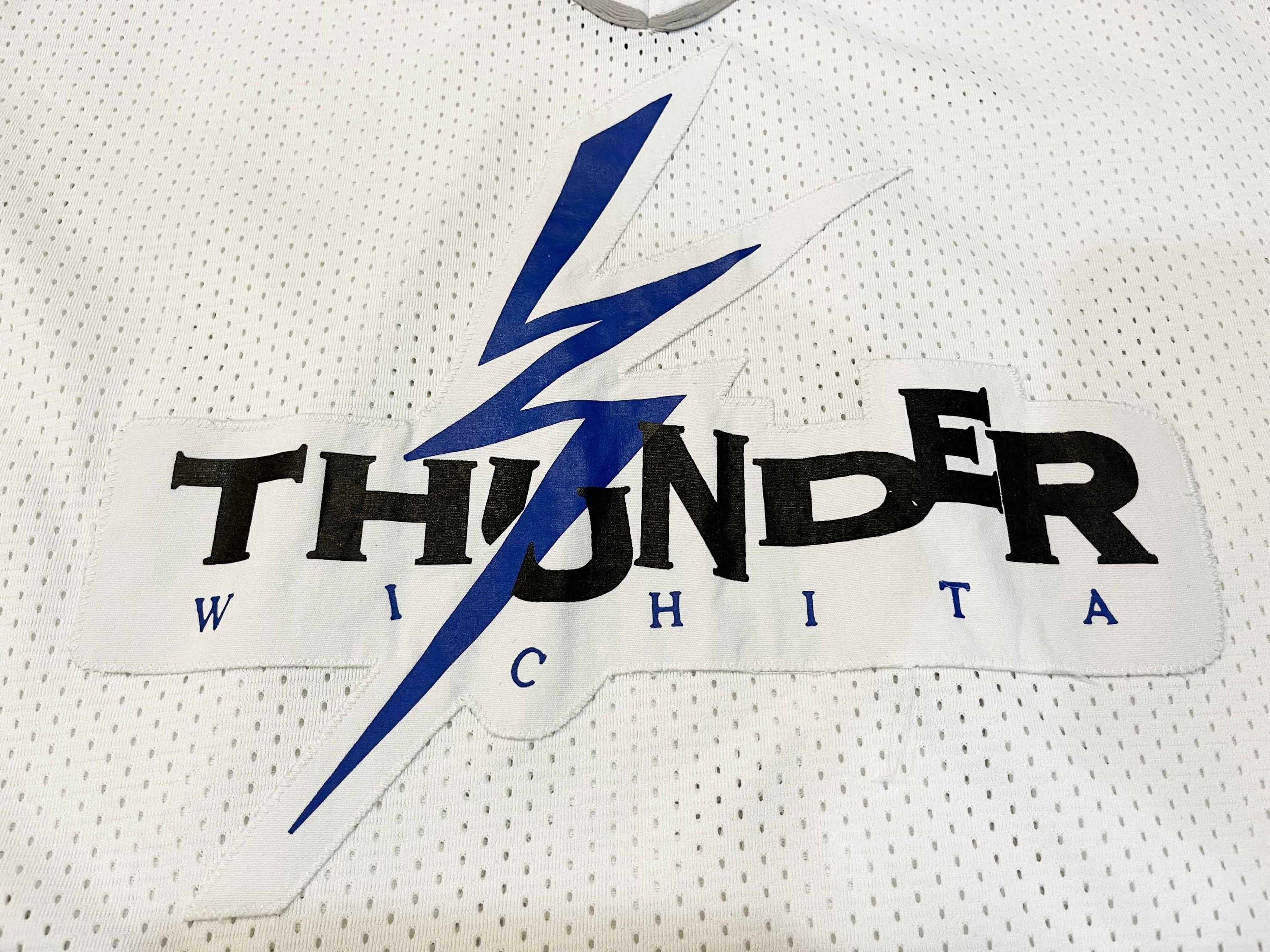 Vintage Vintage Wichita Thunder ECHL CHL Hockey Jersey Size US S / EU 44-46 / 1 - 3 Thumbnail