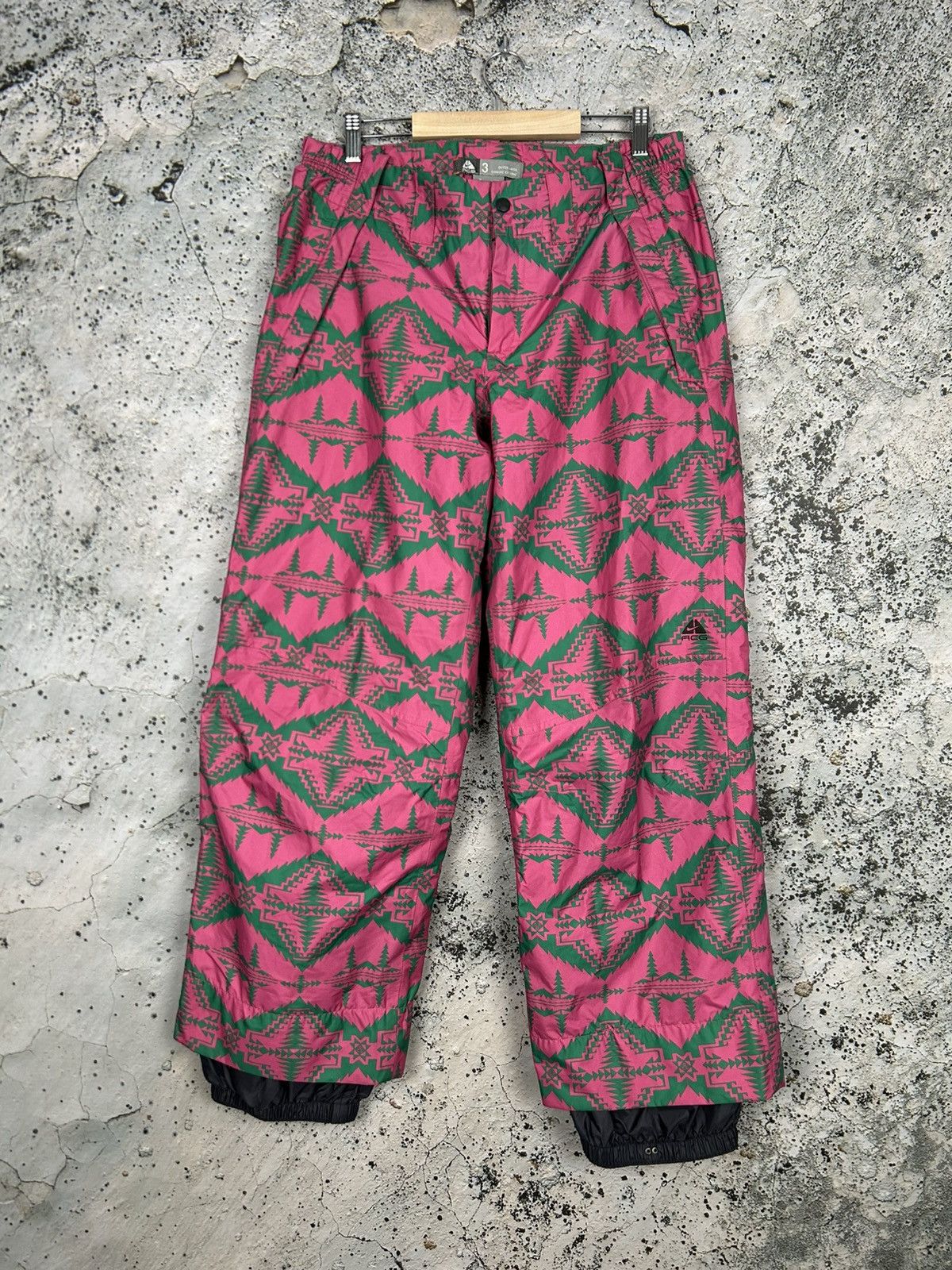 Nike ACG Vintage Nike ACG Snowboarding Outdoor Pants Rare Hype Pink Size US 32 / EU 48 - 1 Thumbnail