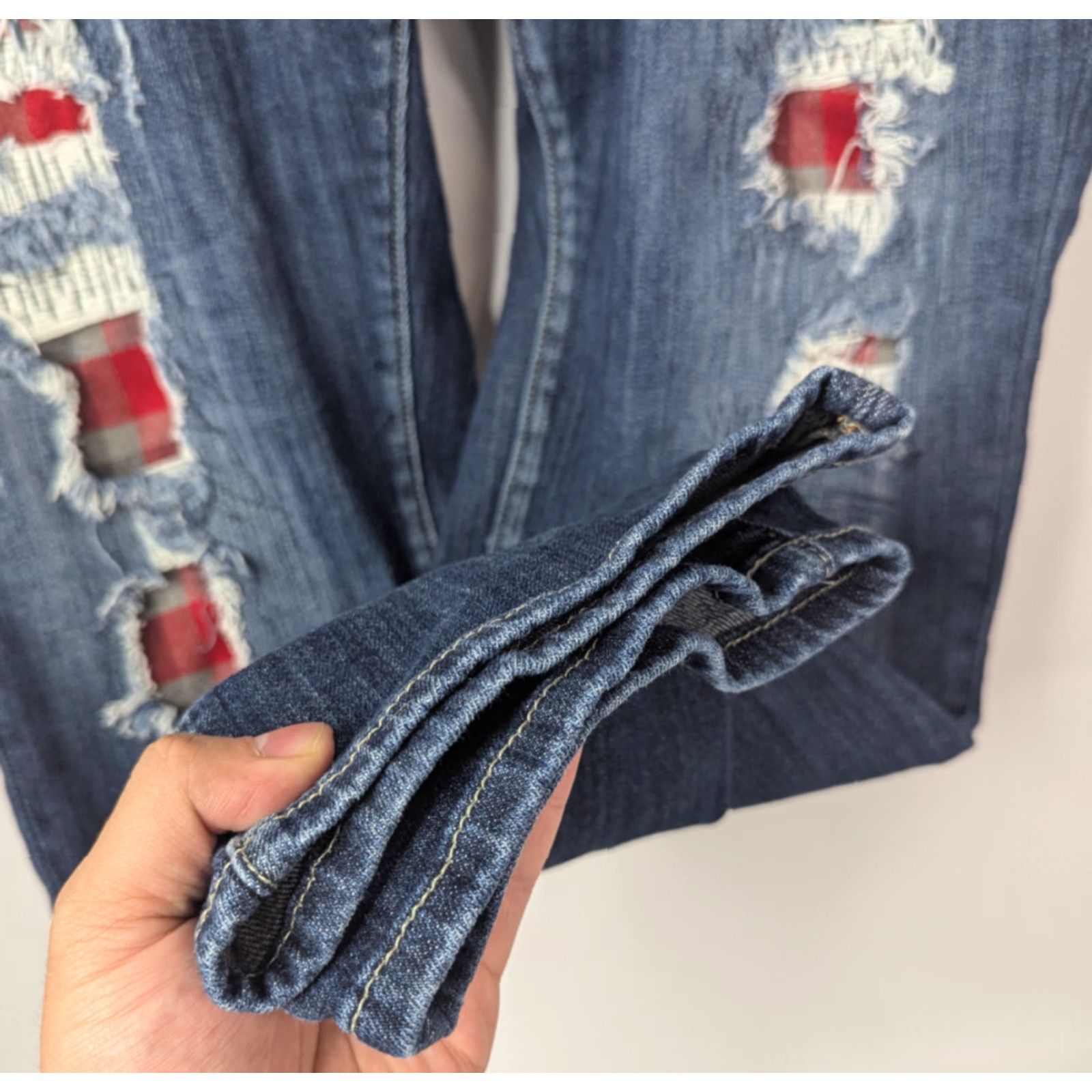 Torrid Torrid Jeans Boyfriend Distressed Patch Plaid Blue Size 18 Women's Denim Cotton Blend Spandex Mid Rise Plus Vintage No N/A Size 40" / US 18 - 4 Thumbnail