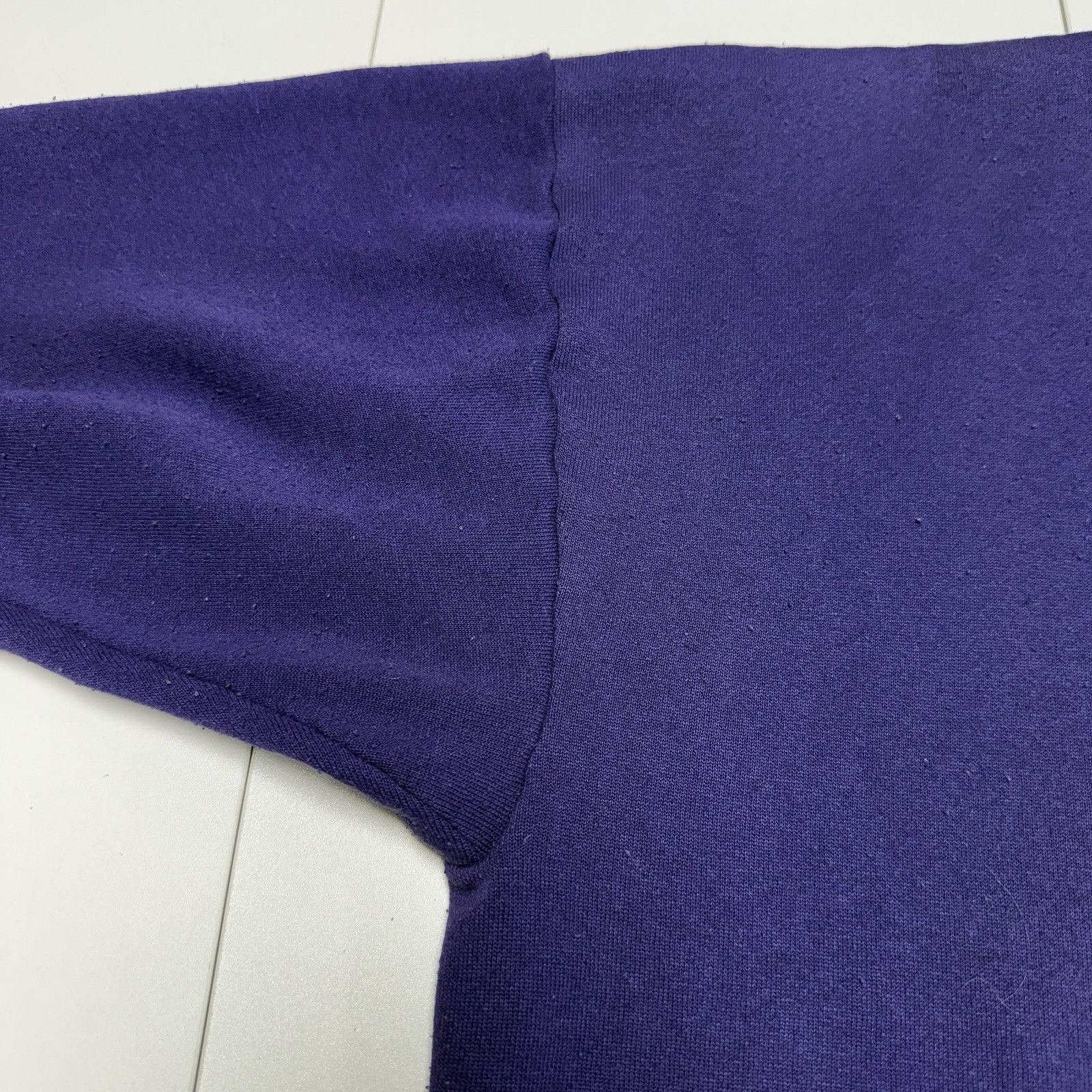 Disney Vintage Winnie The Pooh Sweatshirt Oversized L Purple Crew N Size US L / EU 52-54 / 3 - 9 Thumbnail