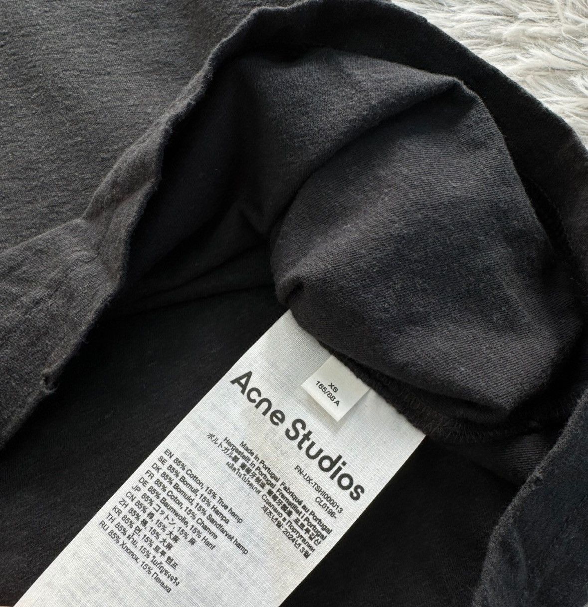 Acne Studios Acne Studios 1996 destroys short sleeves 2412-Nextarrow Size US XS / EU 42 / 0 - 8 Thumbnail