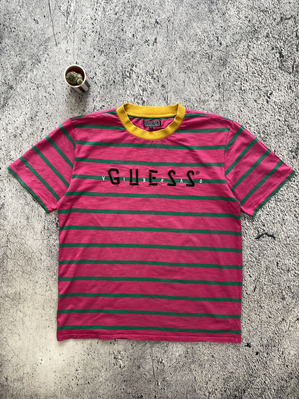 Guess × Vintage Tee t-shirt Guess x balvsn Streetwear USA vintage boxy Size US L / EU 52-54 / 3 - 1 Thumbnail