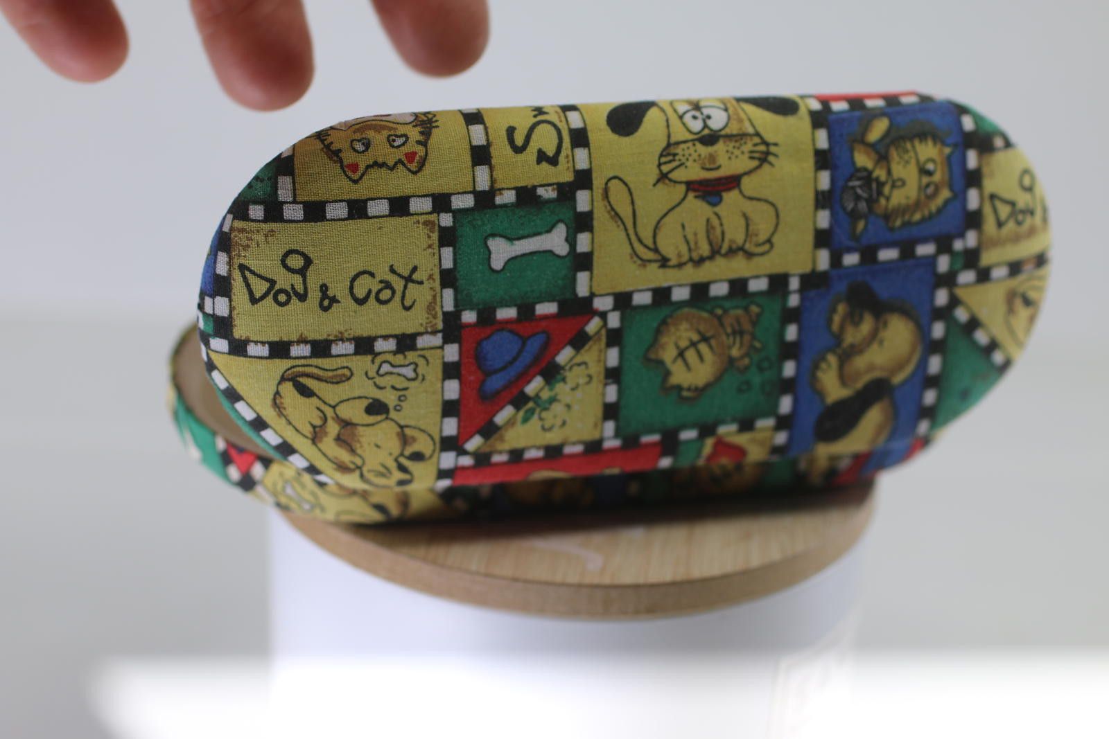 Genetic Manipulation Shinichiro Kuriya Dog&Cat Cartoon Eyeglasses Case HardShell Fabric OpticalCase Size ONE SIZE - 6 Thumbnail