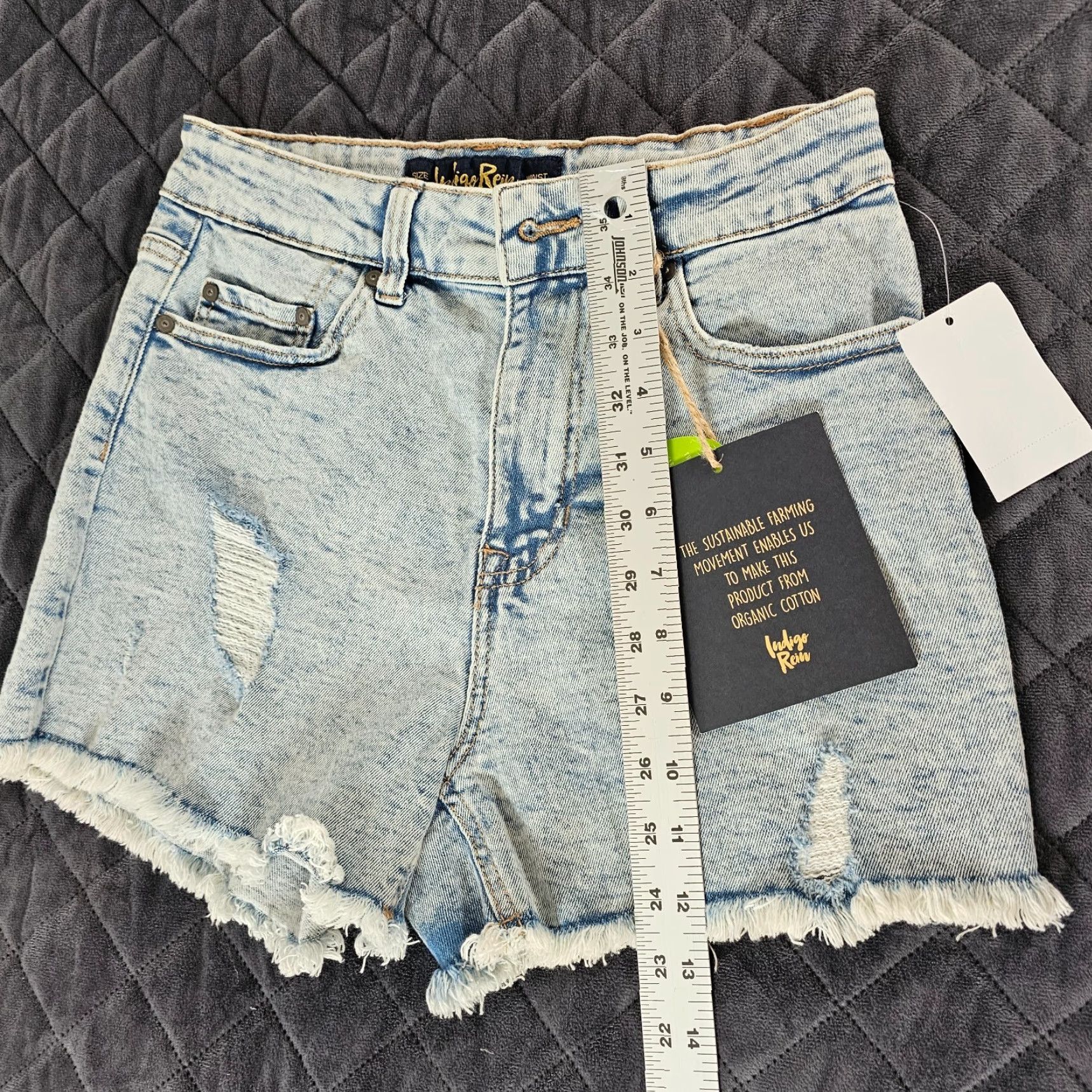 Vintage Indigo Rein Women's Super High Rise Jean Shorts Size 5 Light Wash Blue Denim Size 26" / US 2 / IT 38 - 6 Thumbnail