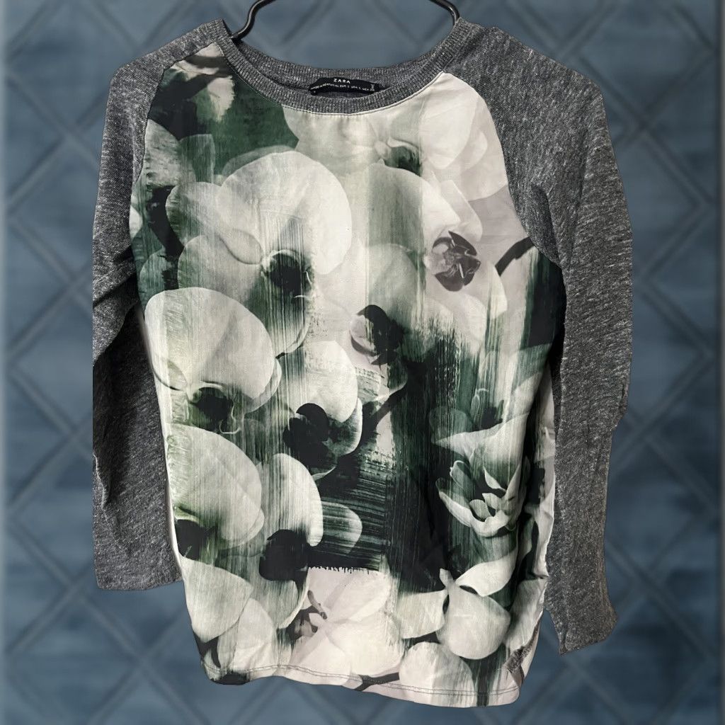 Zara VINTAGE Zara Women’s Blouse Shirt Casual Long Sleeve Floral Round Neck Small Gray Bohemian 2020s Size S / US 4 / IT 40 - 1 Thumbnail