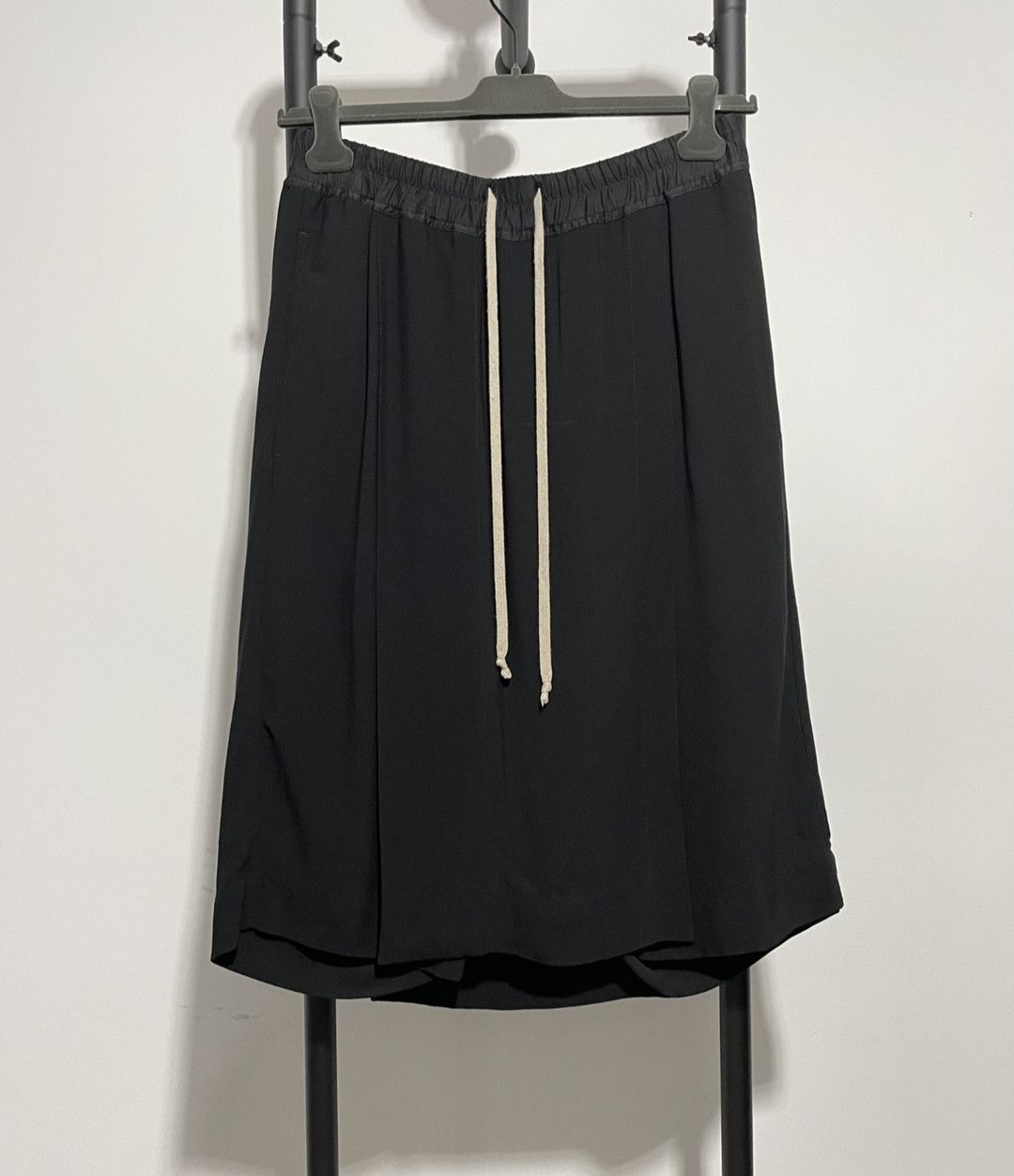 Rick Owens Rick Owens horsecoat shorts Size US 32 / EU 48 - 1 Thumbnail