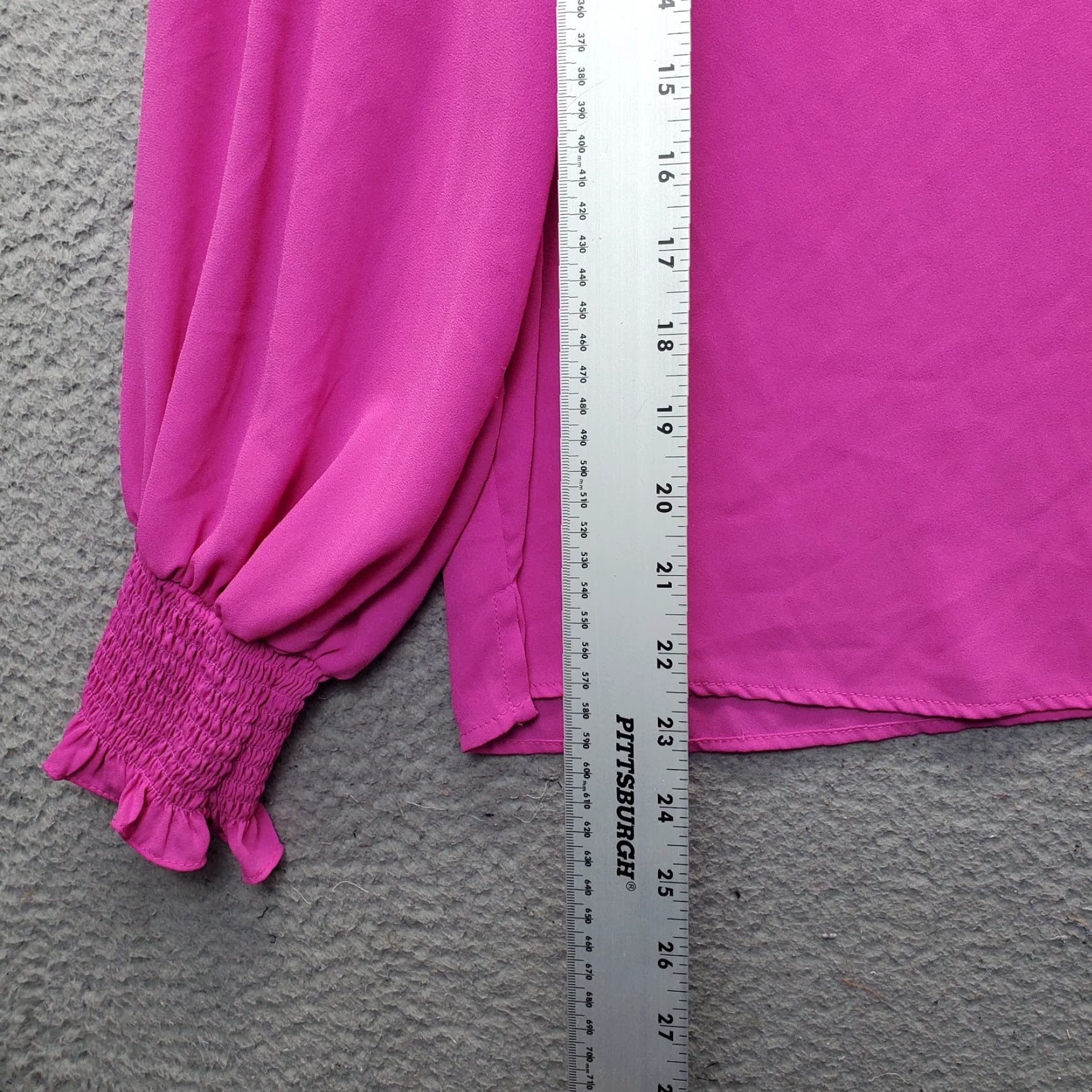 Vintage CeCe Blouse Womens M Pink Balloon Sleeve V Neck Shirt Size M / US 6-8 / IT 42-44 - 4 Thumbnail