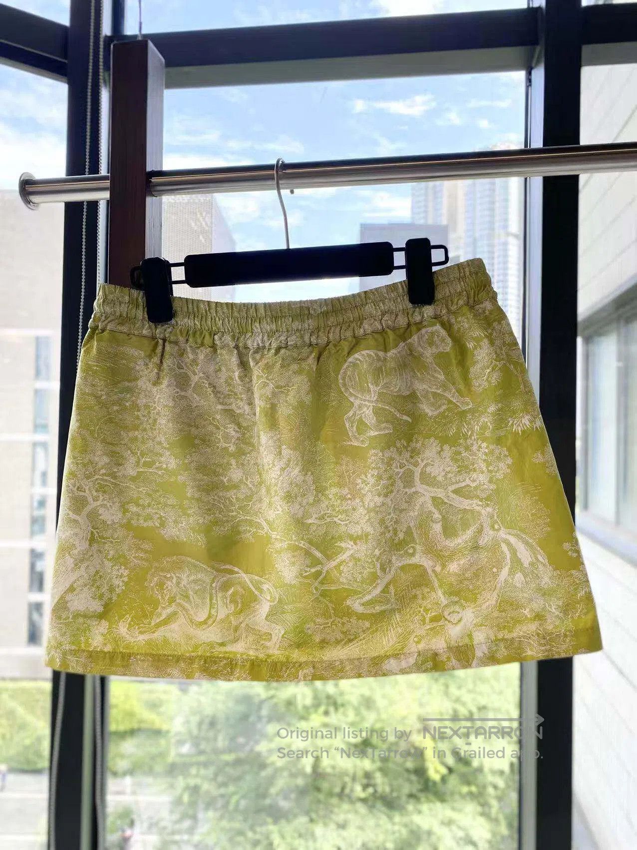 Dior Dior Zoo print skirt| Size 25" / US 0 / IT 36 - 3 Thumbnail