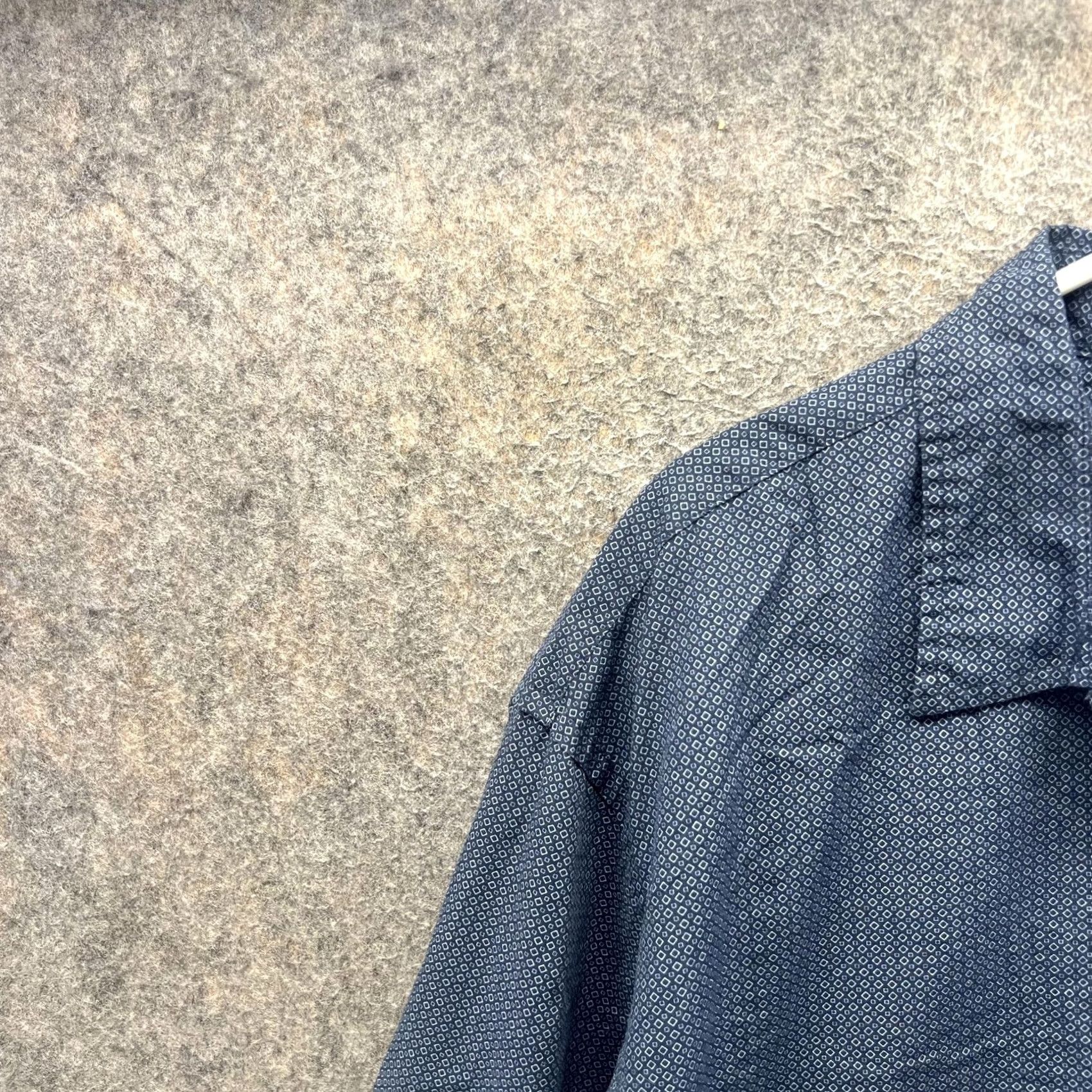 Izod IZOD Shirt Mens 2XL Blue Geometric Long Sleeve Button Front Pocket NEW Woven Size US XXL / EU 58 / 5 - 3 Thumbnail