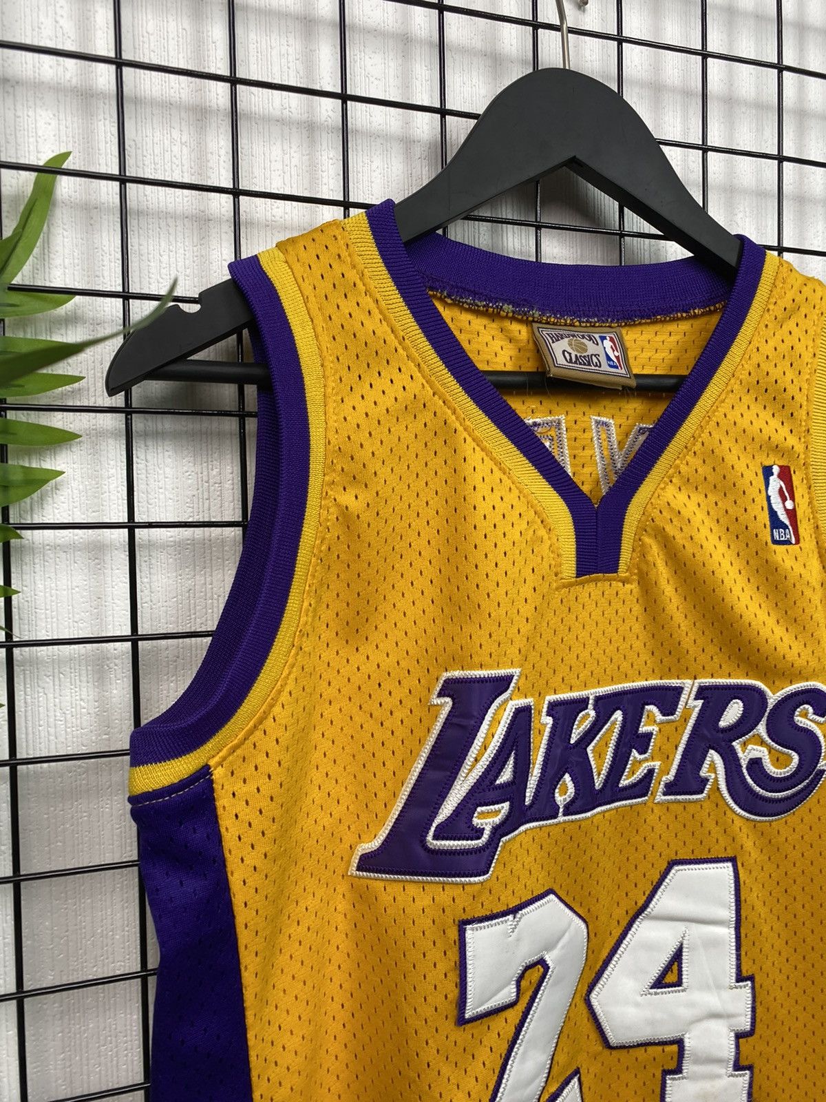 Mitchell & Ness × NBA Lakers #24 Kobe Bryant Jersey S Hardwood Classic Yellow LA Size US S / EU 44-46 / 1 - 5 Thumbnail