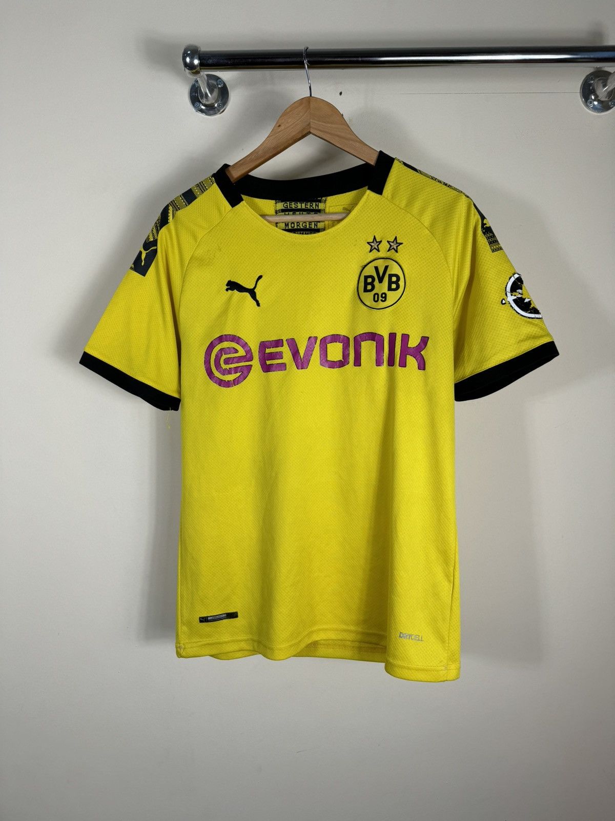Other Marco Reus BORUSSIA DORTMUND 2019-20 PUMA HOME FOOTBALL Size US S / EU 44-46 / 1 - 1 Thumbnail