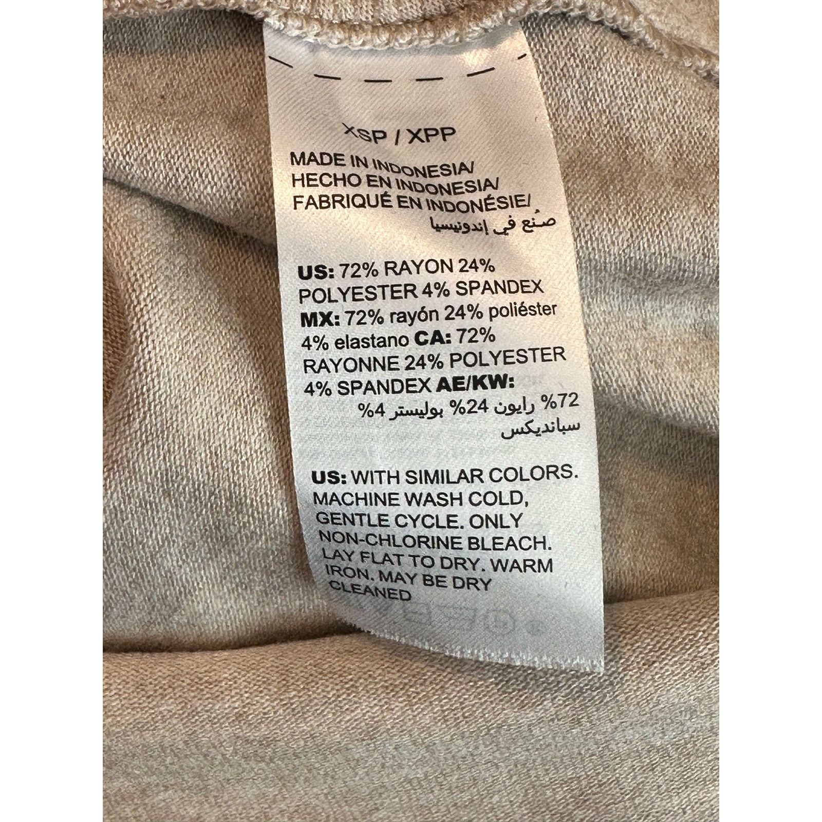 White House Black Market White House Black Market oatmeal tank top size XSP Size XS / US 0-2 / IT 36-38 - 4 Thumbnail