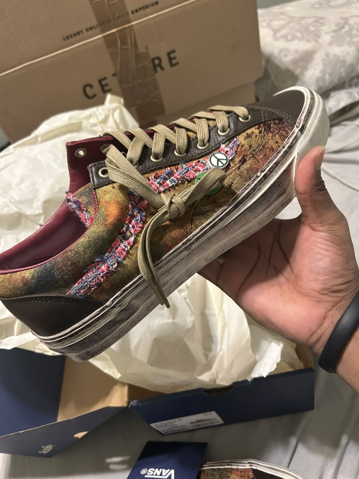 Other Vans souvenir Size US 12 / EU 45 - 6 Thumbnail