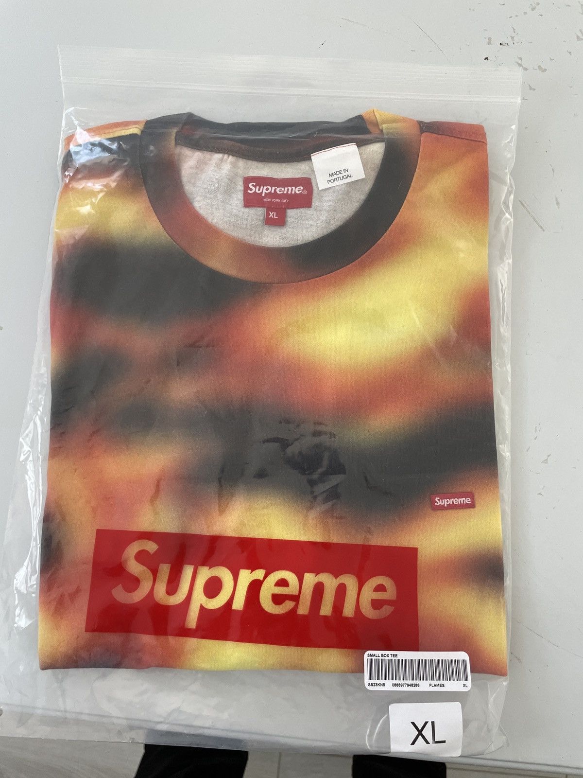 Supreme Supreme Flames Small Box Logo Size US XL / EU 56 / 4 - 1 Preview