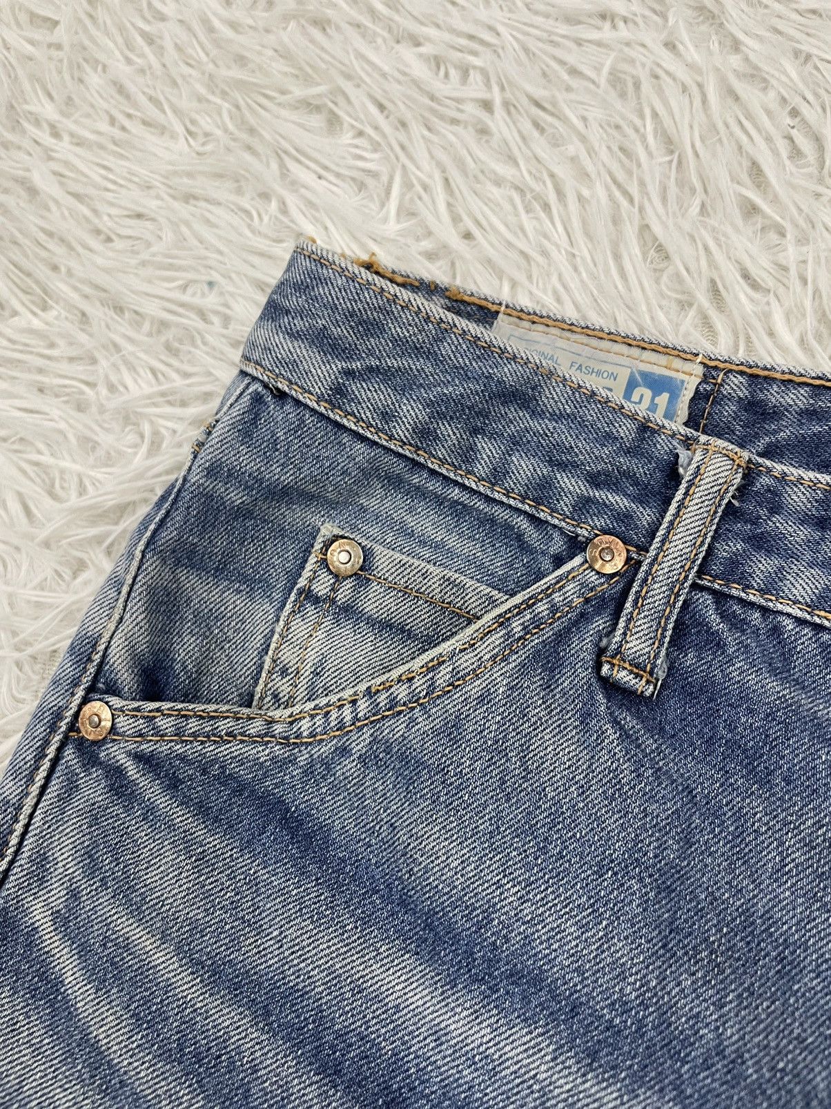 Japanese Brand Vintage Bison Jeans Pant Size US 29 - 5 Thumbnail
