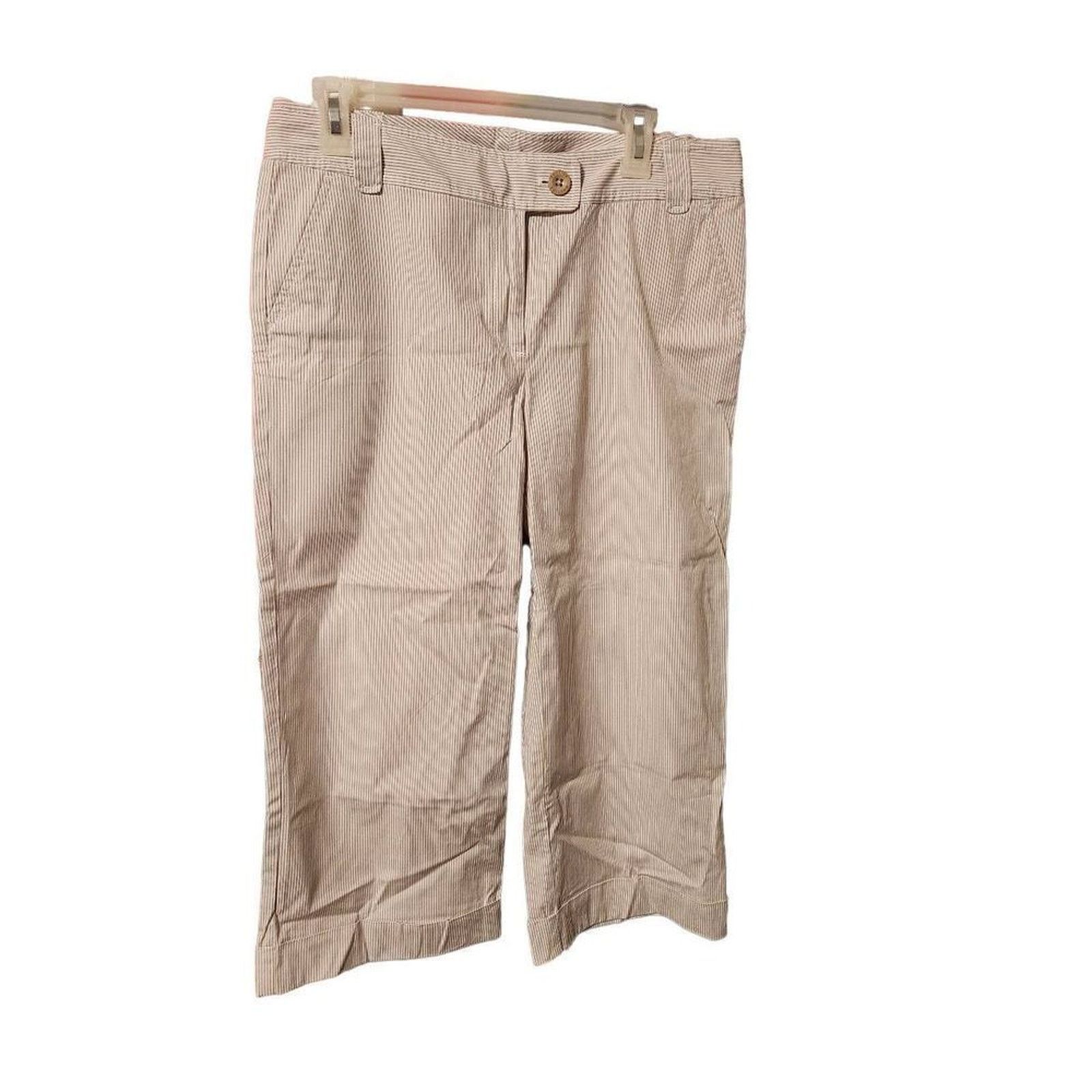Nautica Nautica size 8 tan capris Size 30" / US 8 / IT 44 - 1 Thumbnail