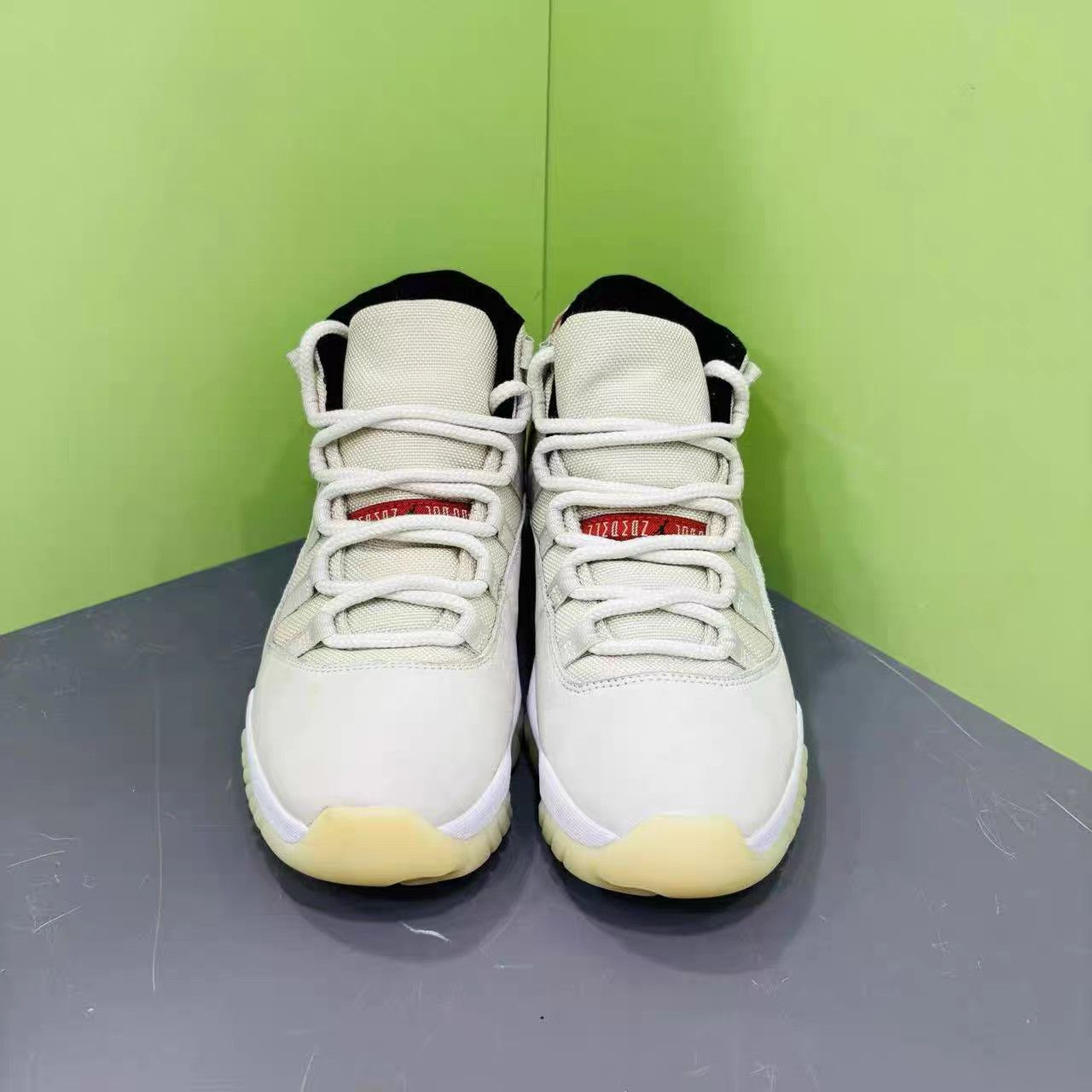 Jordan Brand Air Jordan 11 "Bugs Bunny" Basketball Shoes K15 Size US 9.5 / EU 42-43 - 2 Thumbnail