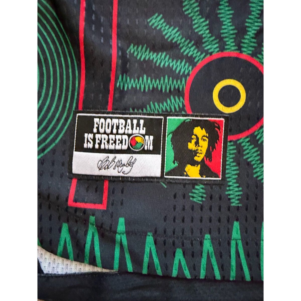 Adidas JAMAICA 26 X BOB MARLEY AWAY AUTHENTIC JERSEY Size US M / EU 48-50 / 2 - 9 Thumbnail