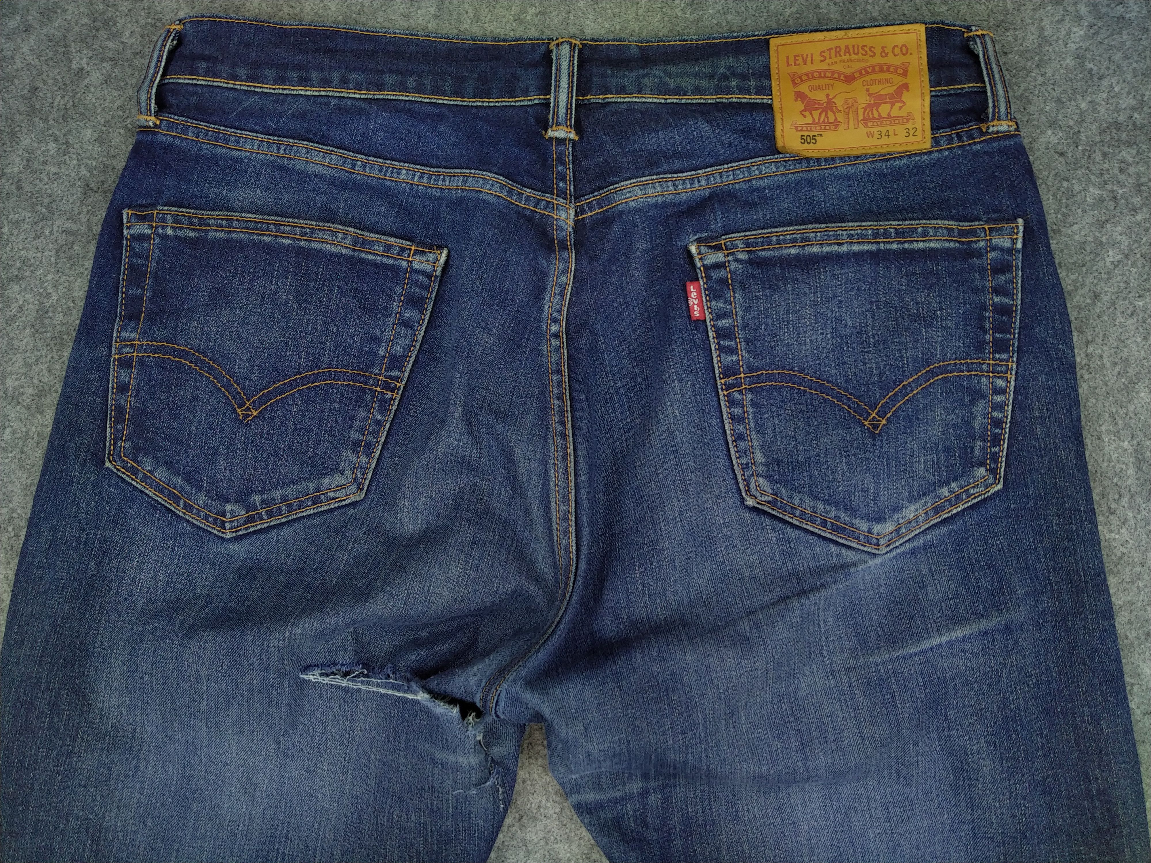 Levi's Distressed Blue Levi's 505 35 x 29 Denim -JN323 Size US 35 - 4 Thumbnail