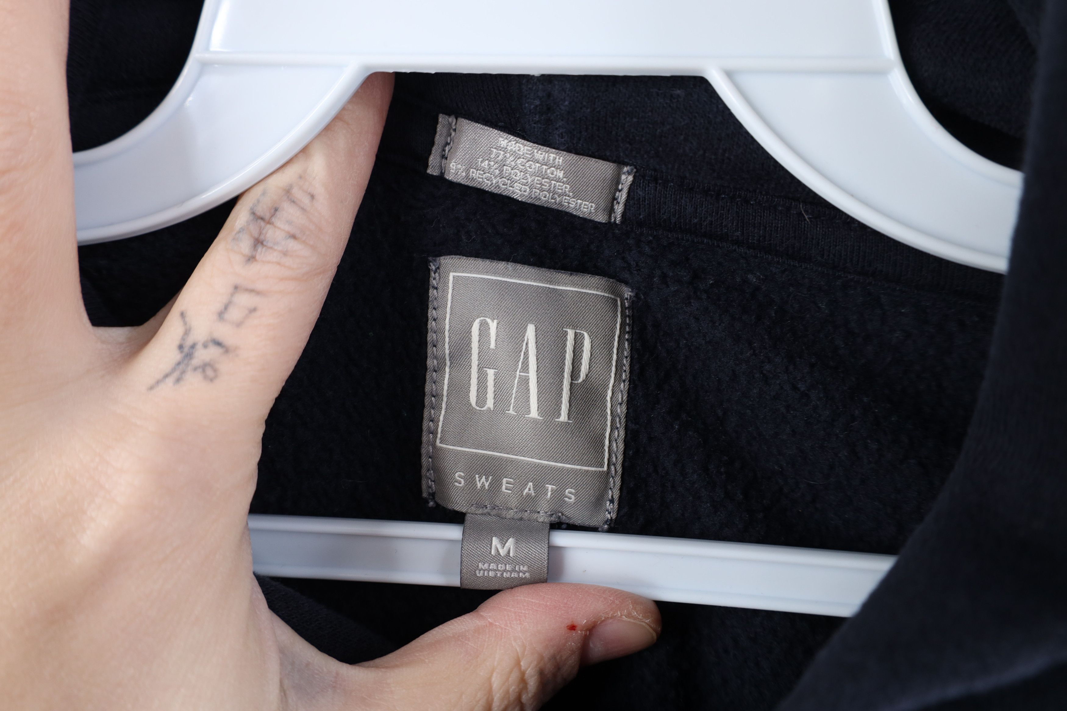 Gap Vintage Y2K Gap Sweats Blank Hoodie Sweatshirt Navy Blue Size US M / EU 48-50 / 2 - 7 Thumbnail