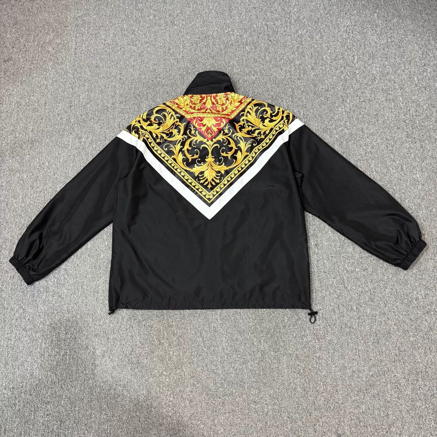 Versace Versace allover Baroque jacket unused 44M Size US S / EU 44-46 / 1 - 2 Thumbnail