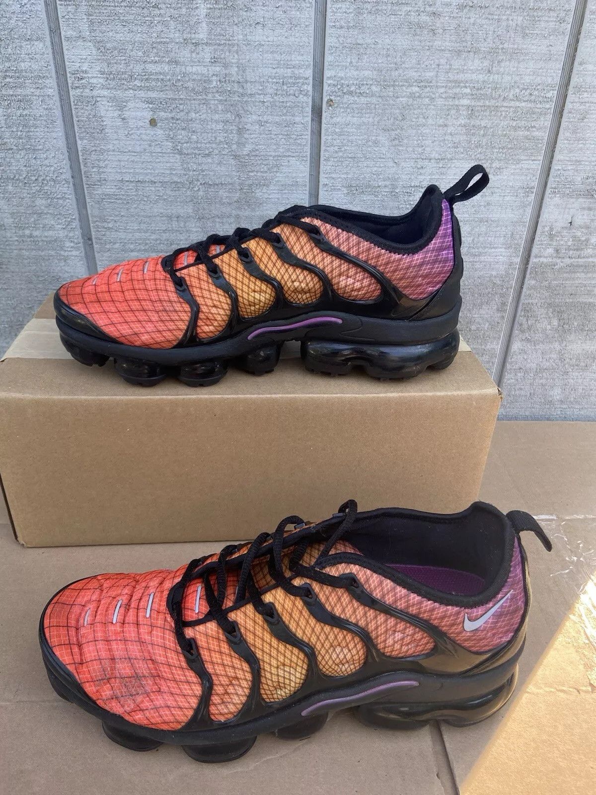 Nike Nike Air VaporMax Plus Grid Sunset Mens Size 9 Size US 9 / EU 42 - 2 Thumbnail