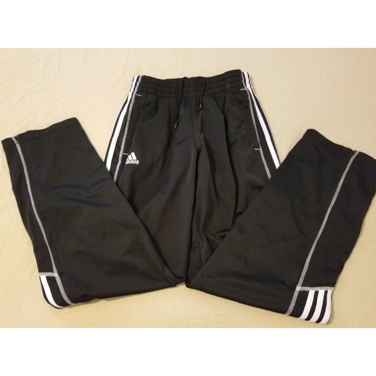 Adidas ADIDAS Pants Sweatpants Athletic Black Small Mens Jogger Activewear Size S Clothes Sportswear Shirtless Size US 29 - 2 Thumbnail