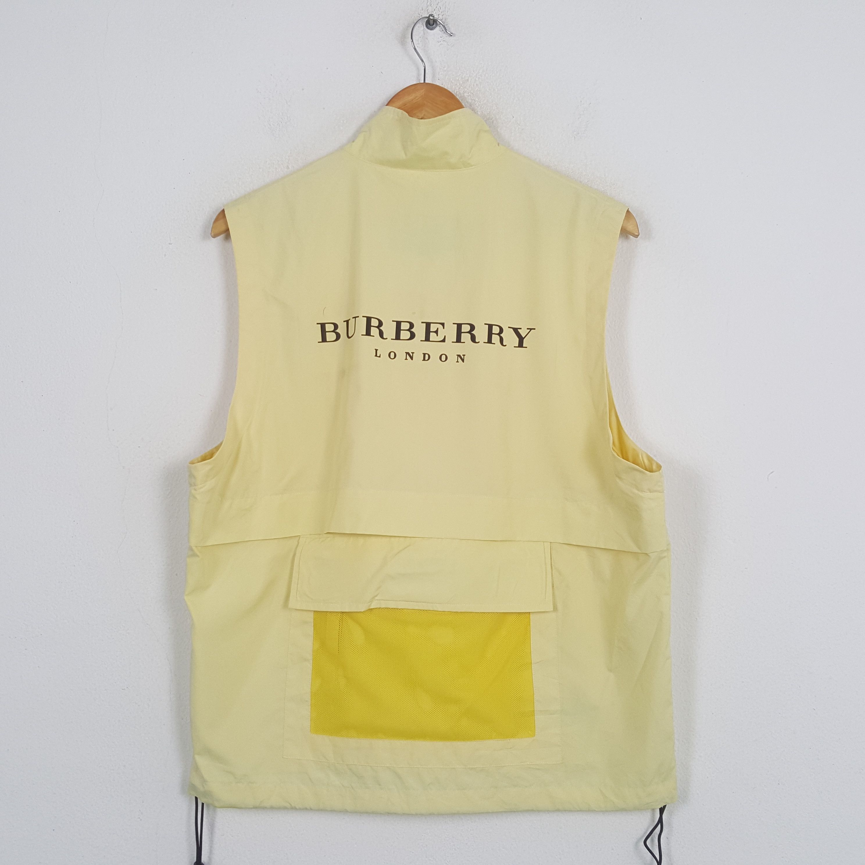 Burberry × Vintage Vintage BURBERRY LONDON Fashion Brand Vest C285N52 Size US L / EU 52-54 / 3 - 1 Thumbnail