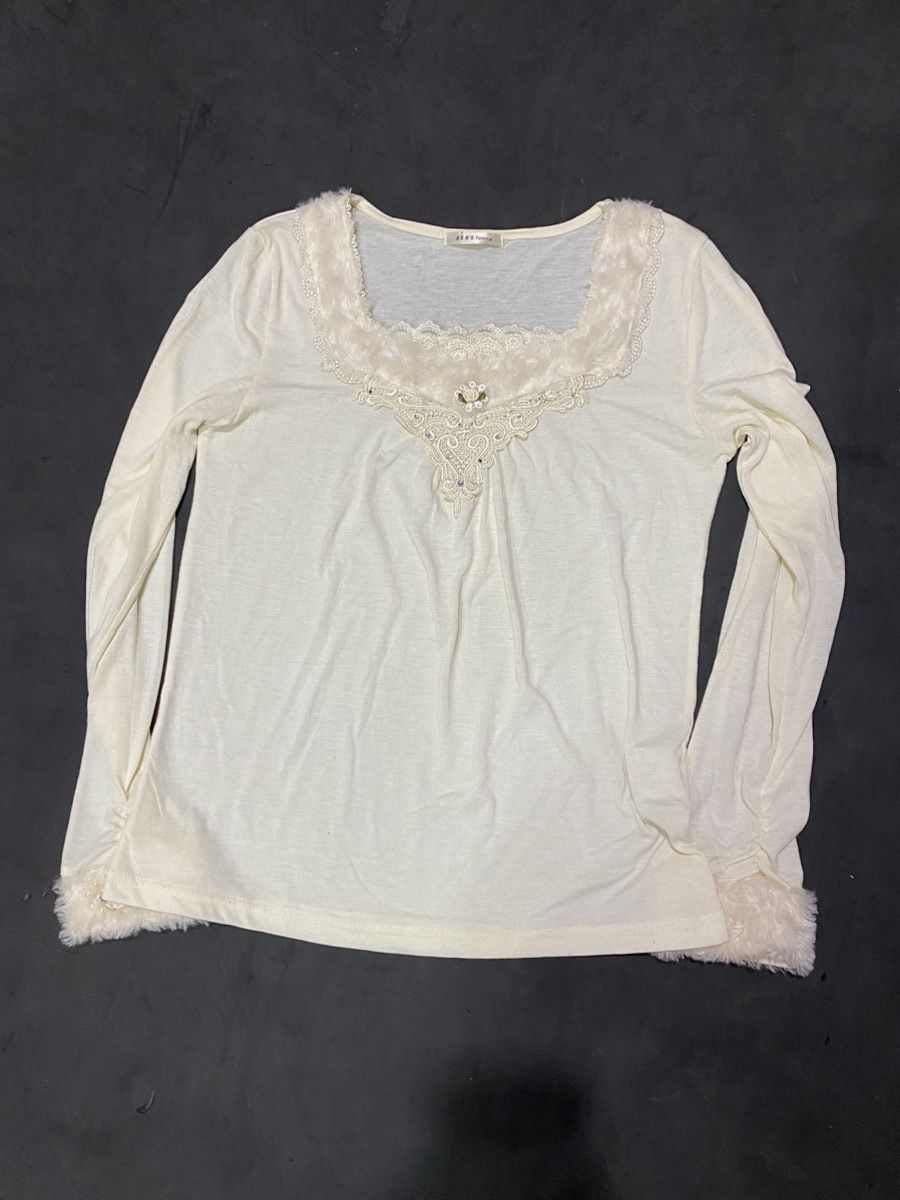 image of If Six Was Nine x Le Grande Bleu L G B Bindingofferjapanese Fur Tees Lgb Styled in White (Size Medi