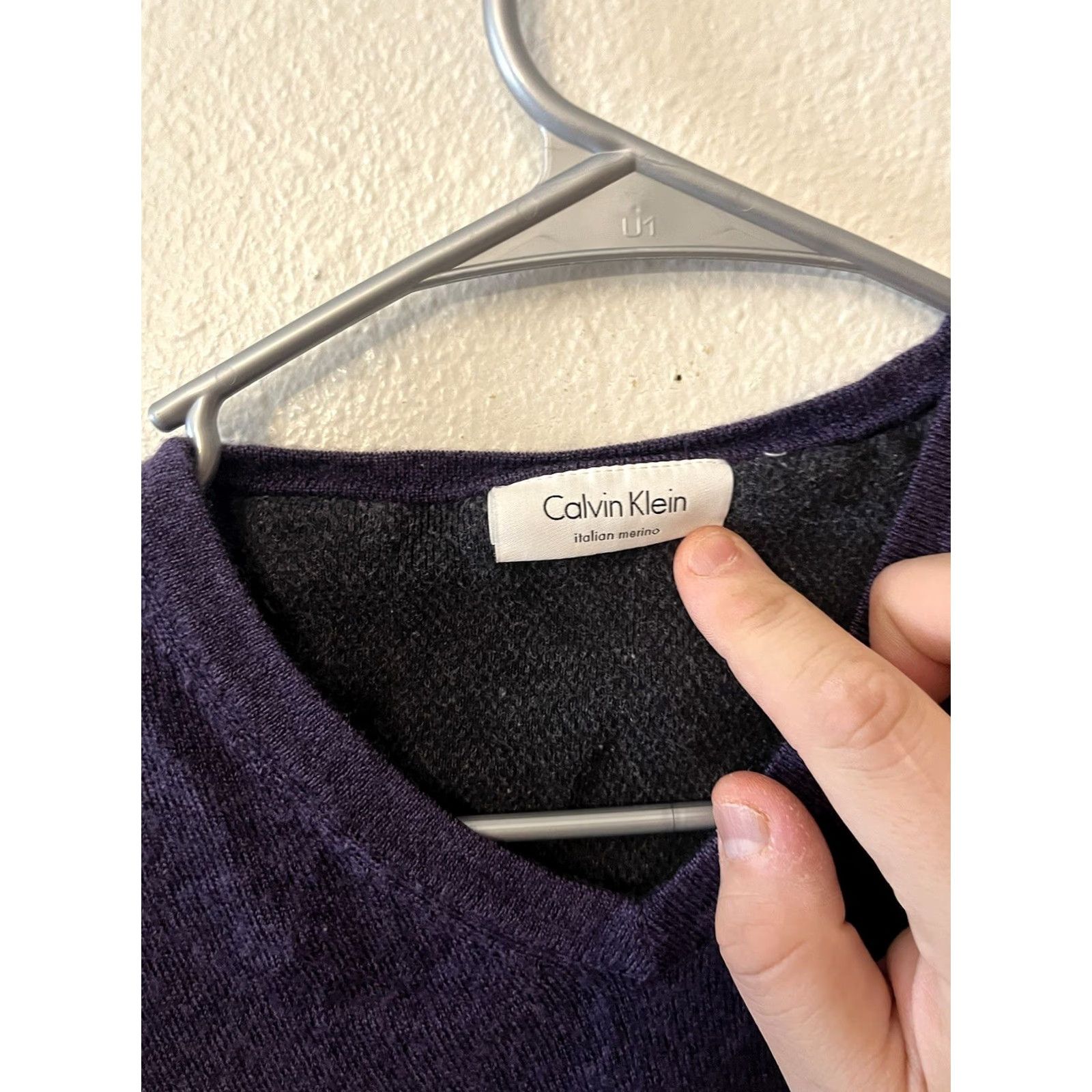 Calvin Klein Calvin Klein Merino Wool Purple V-Neck Pullover Sweater Mens Medium Size US M / EU 48-50 / 2 - 3 Thumbnail