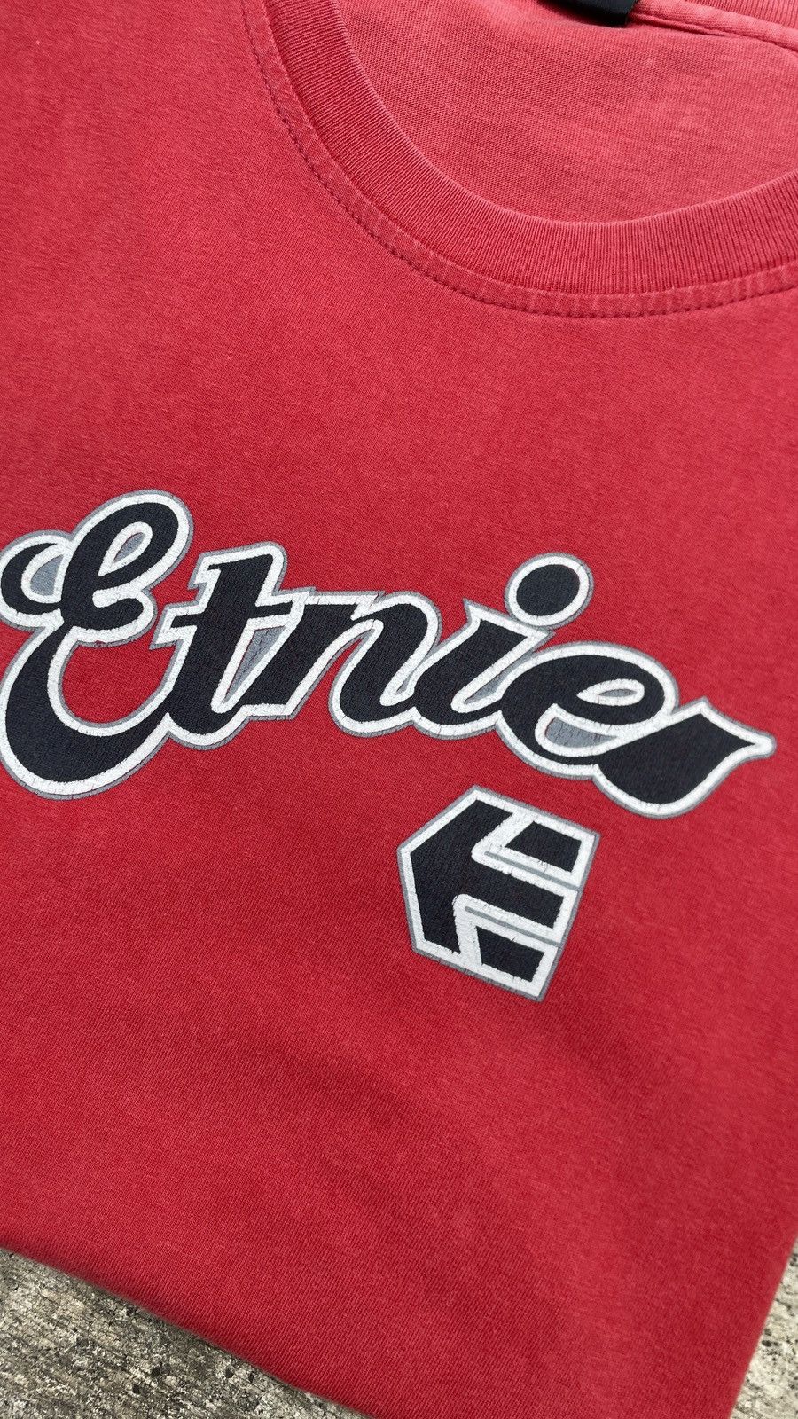Vintage Tshirt Vintage Y2K Etnies Size US M / EU 48-50 / 2 - 3 Thumbnail