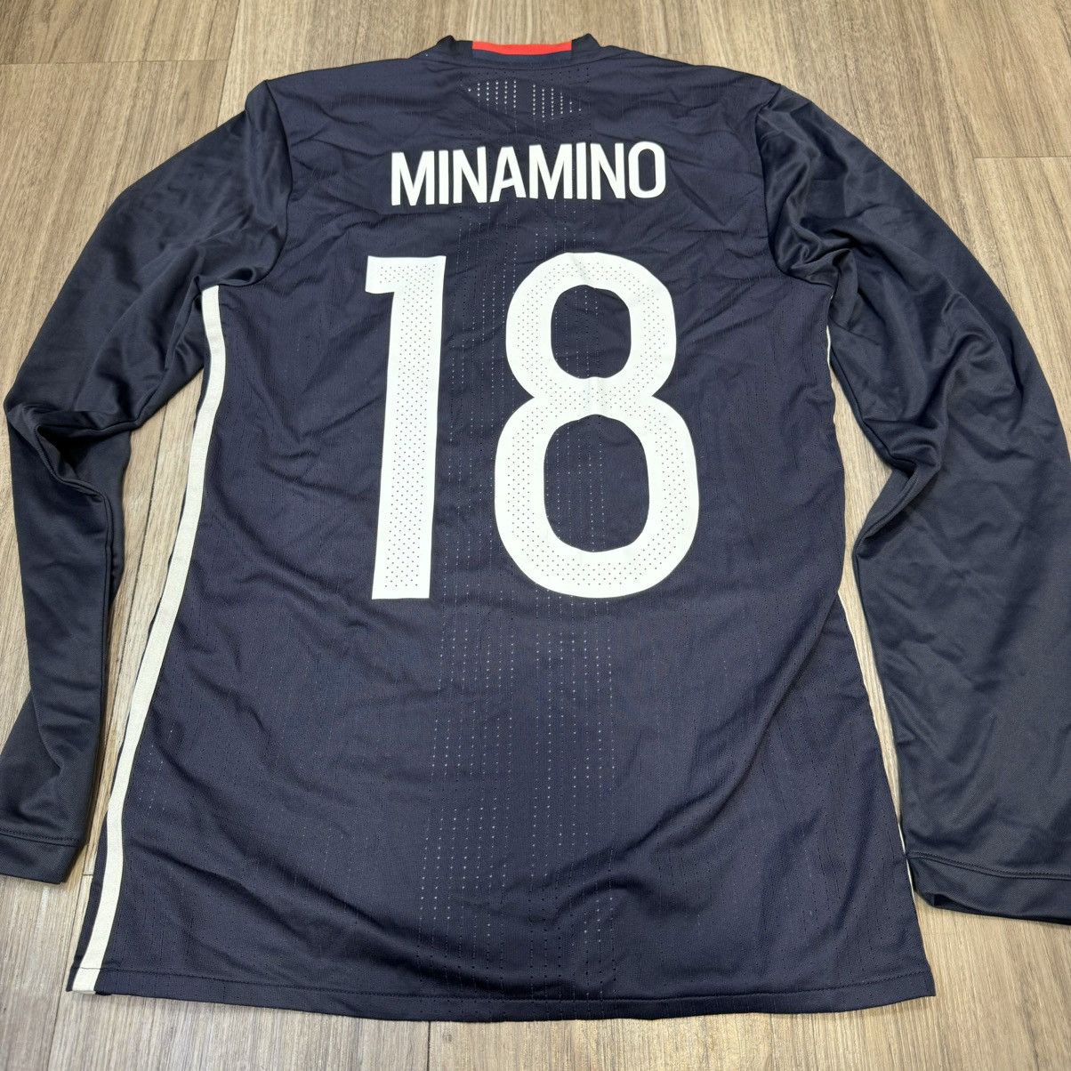 Adidas Japan 15/16 longsleeves player issue #18 Minamino Size US S / EU 44-46 / 1 - 2 Thumbnail