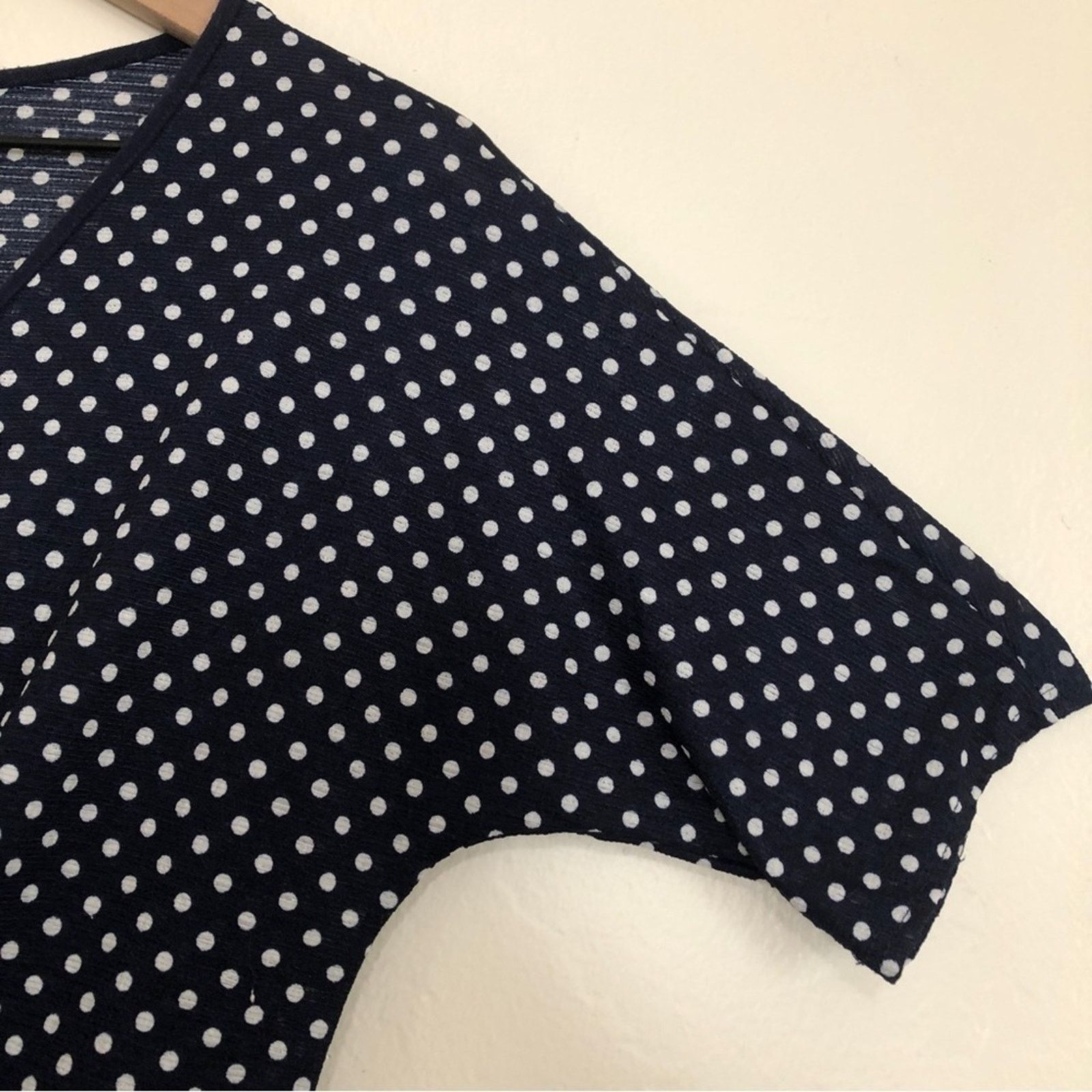 Other Lavish Navy Blue White Polka Dots Button V-Neck Blouse Top Size M / US 6-8 / IT 42-44 - 6 Thumbnail