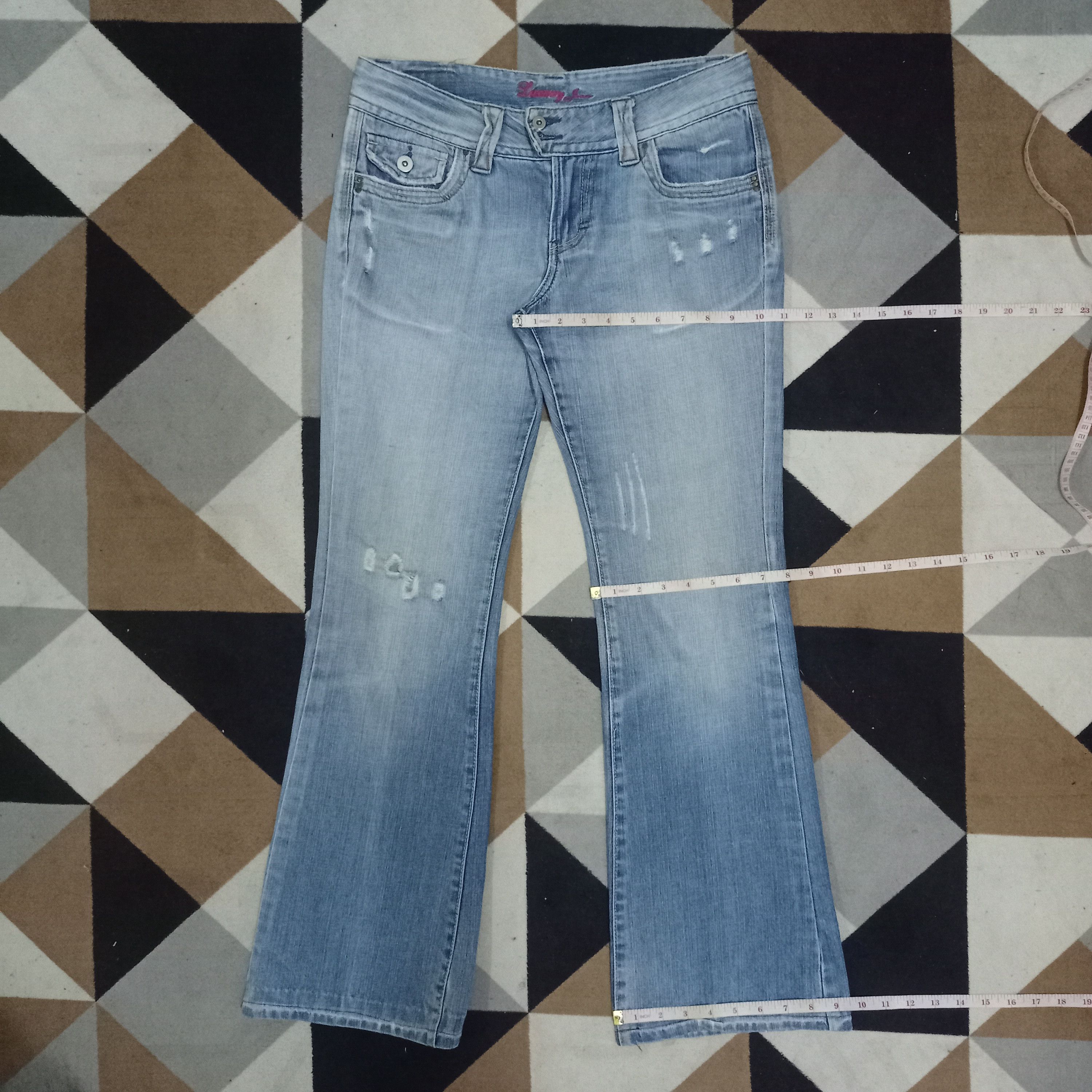 Japanese Brand Vintage Japanese Brand Blue Wash Distressed Flare Jeans Size 32" / US 10 / IT 46 - 11 Thumbnail