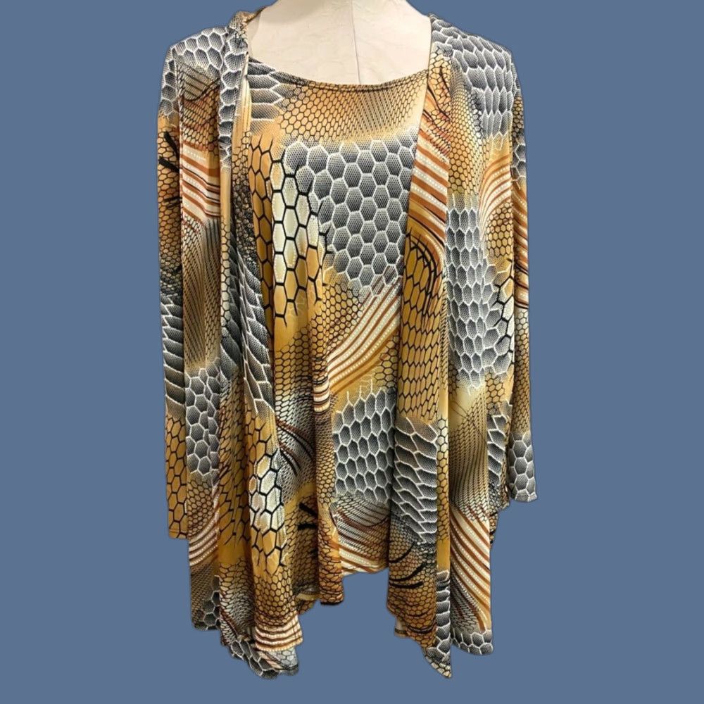 Vintage LBisse Womens Shirt Pullover Cardigan 3X Plus Gold Abstract Reptile Print 95% polyester 5% spandex Womens Mens Girls Size XXL / US 16-18 / IT 52-54 - 1 Thumbnail