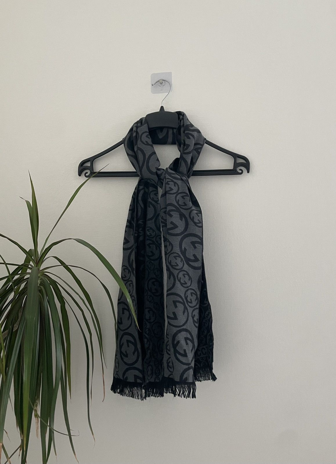 Gucci Gucci Scarf Monogram Wool Black Grey Logo Print Pattern Size ONE SIZE - 1 Thumbnail