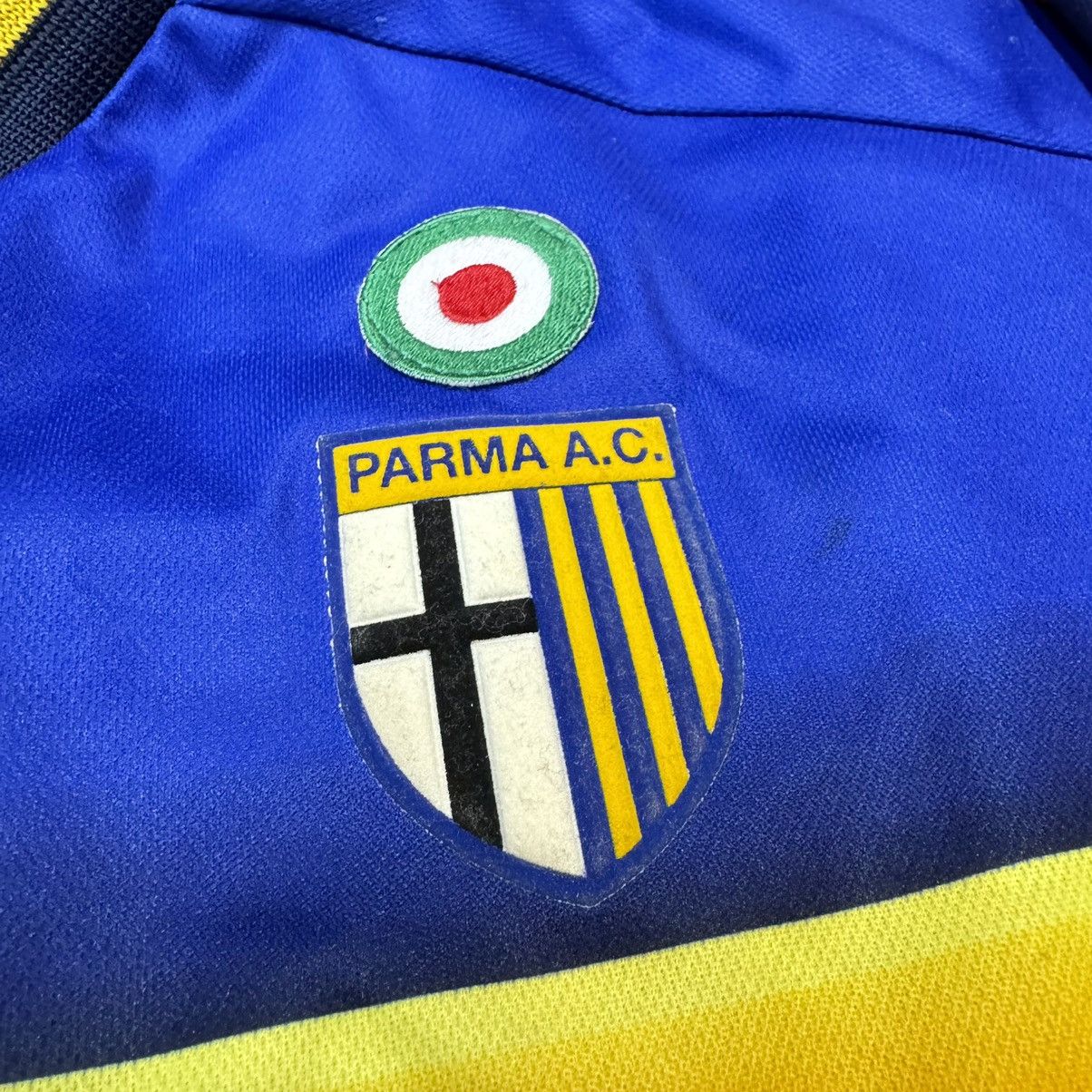 Champion Parma 02/03 home shirt #10 Nakata Size US L / EU 52-54 / 3 - 4 Thumbnail