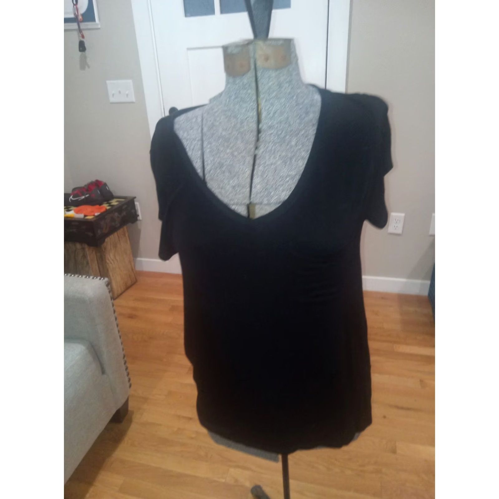 Vintage Cable & Gauge Black V-Neck Short Sleeve T-Shirt 1X Womens Plus Medium Size XL / US 12-14 / IT 48-50 - 4 Thumbnail