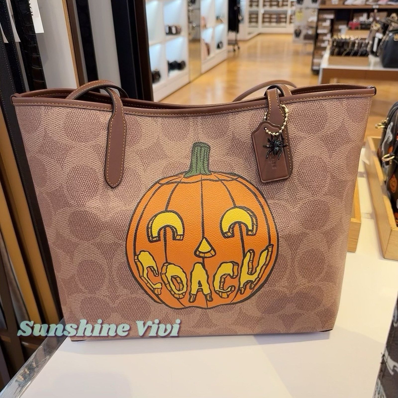 Coach NWT Coach City Tote Bag Halloween CCE70 Gold/Tan 2025 Size ONE SIZE - 1 Thumbnail
