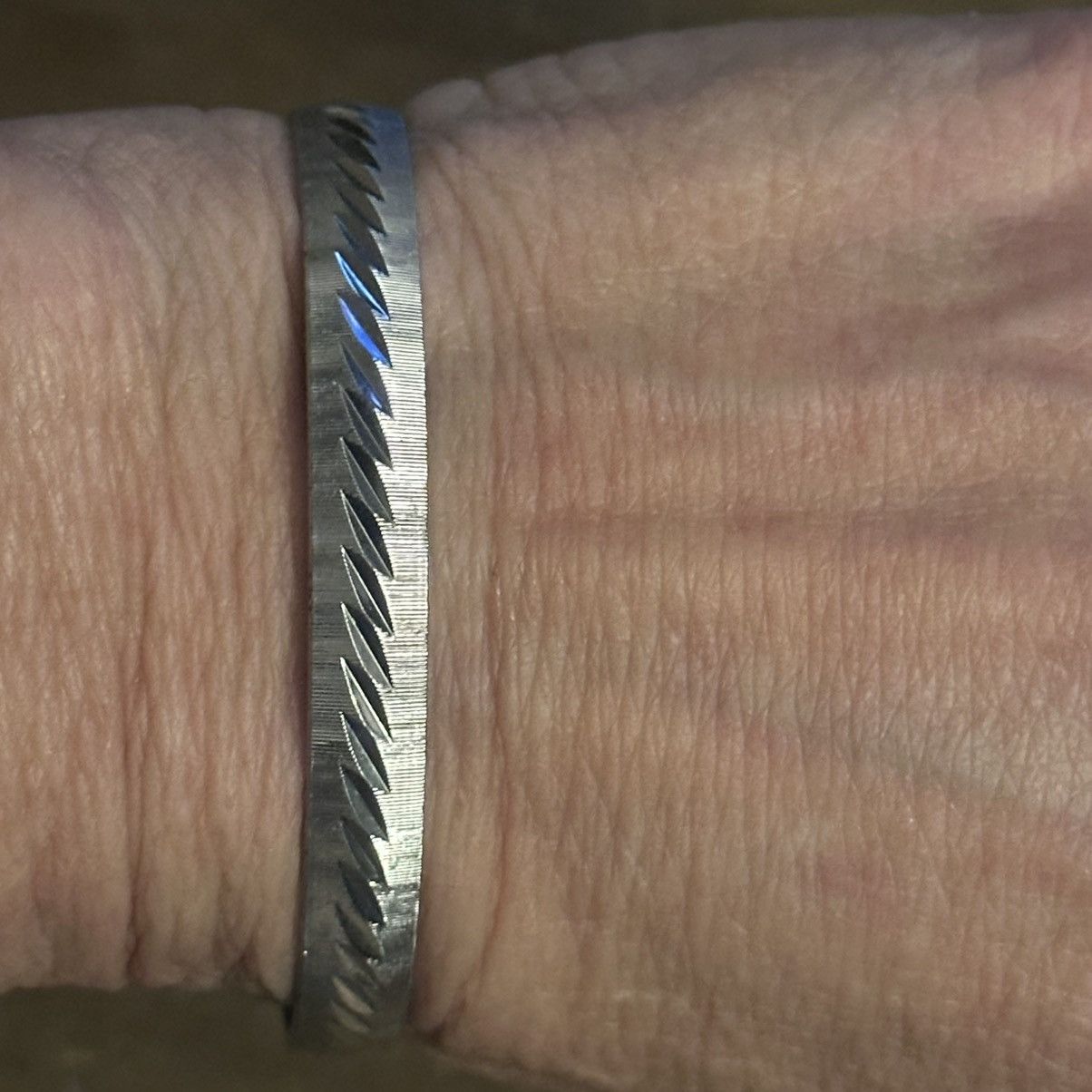 Monet × Vintage Vintage Monet silver tone diamond cut bangle bracelet Size ONE SIZE - 4 Thumbnail