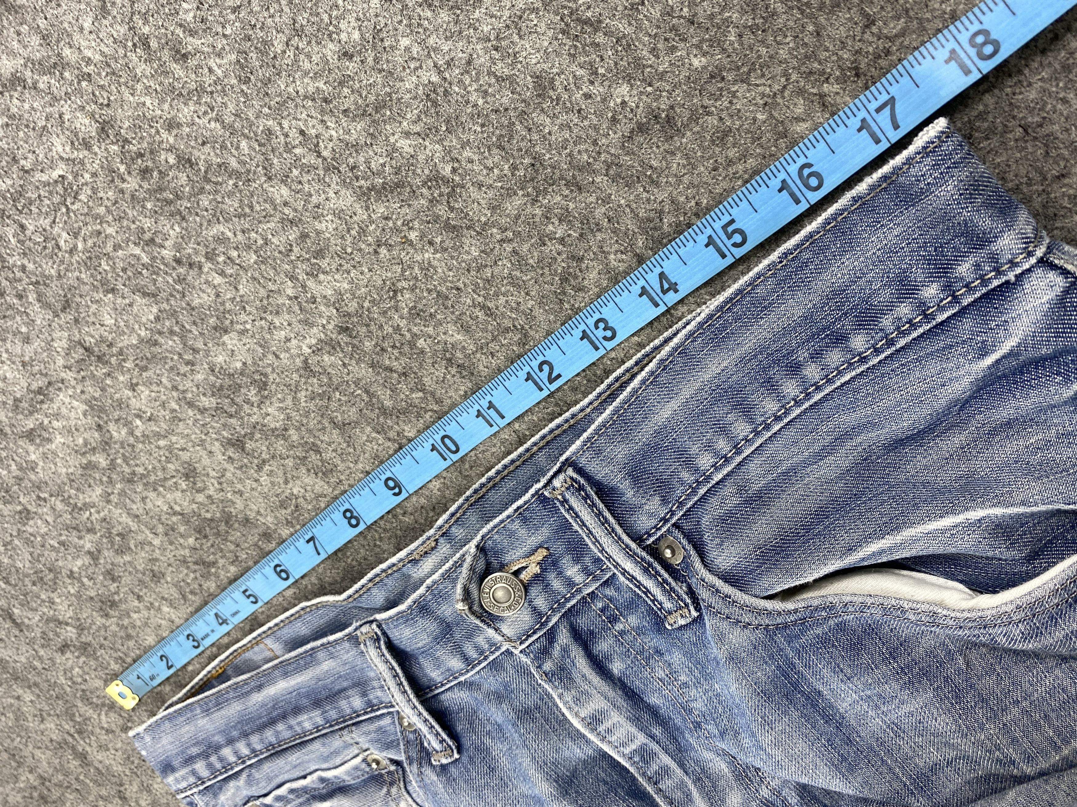 Levi's Light Wash Vintage Levi's Jeans 35x33 Denim -SJ083 Size US 35 - 5 Thumbnail