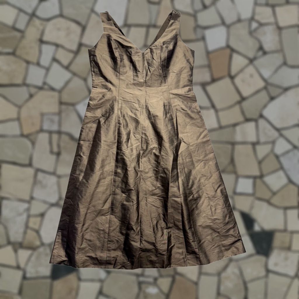 Silhouette Simple Silhouettes Dress Sleeveless V-Neck A-Line Brown 100% Silk Knee Length Sz 10 Unisex Adults Size L / US 10 / IT 46 - 1 Thumbnail