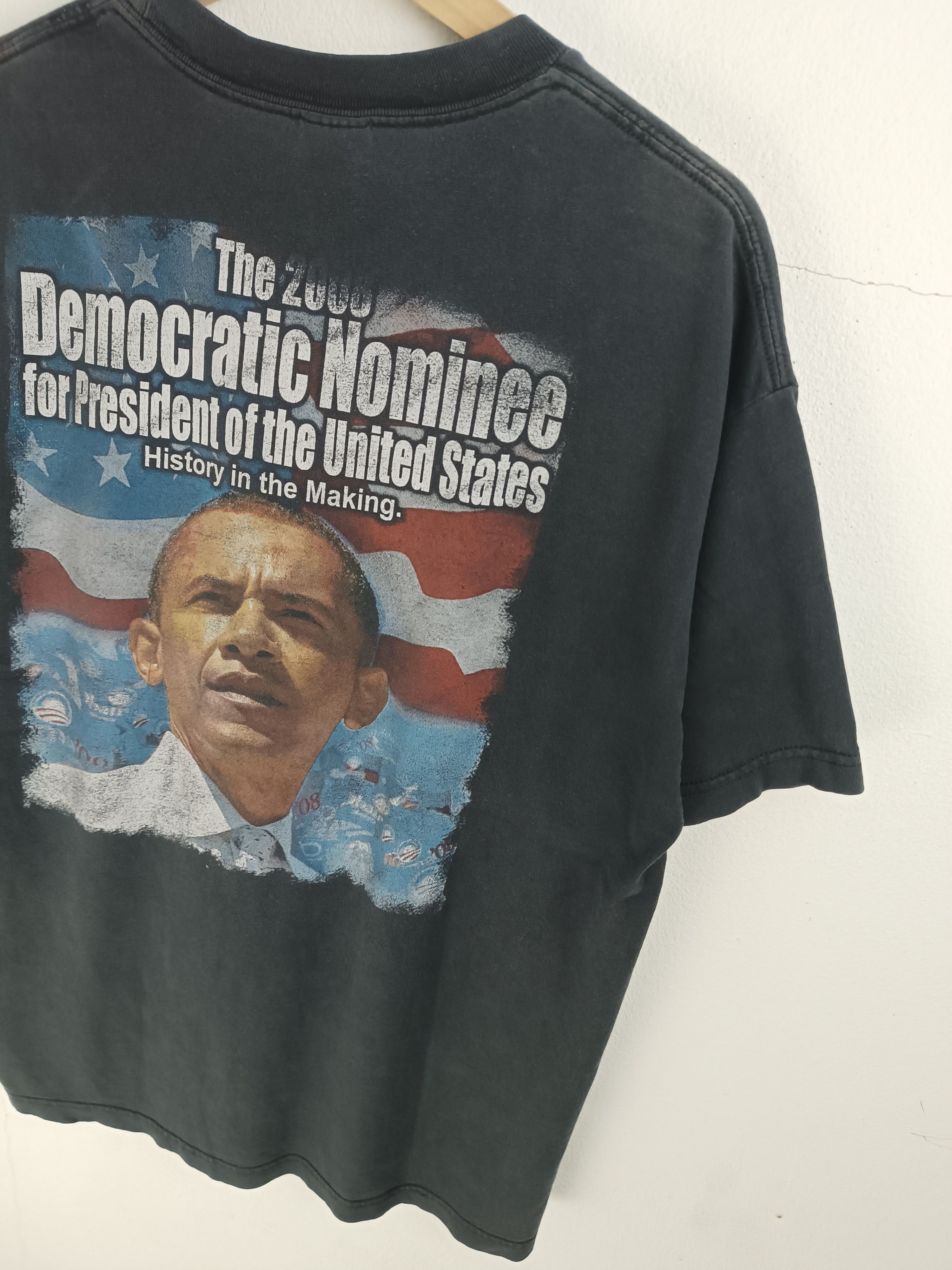 Vintage THRASHED FADED VINTAGE Y2K OBAMA TIME MAGAZINE PRESIDENT POL Size US L / EU 52-54 / 3 - 16 Thumbnail