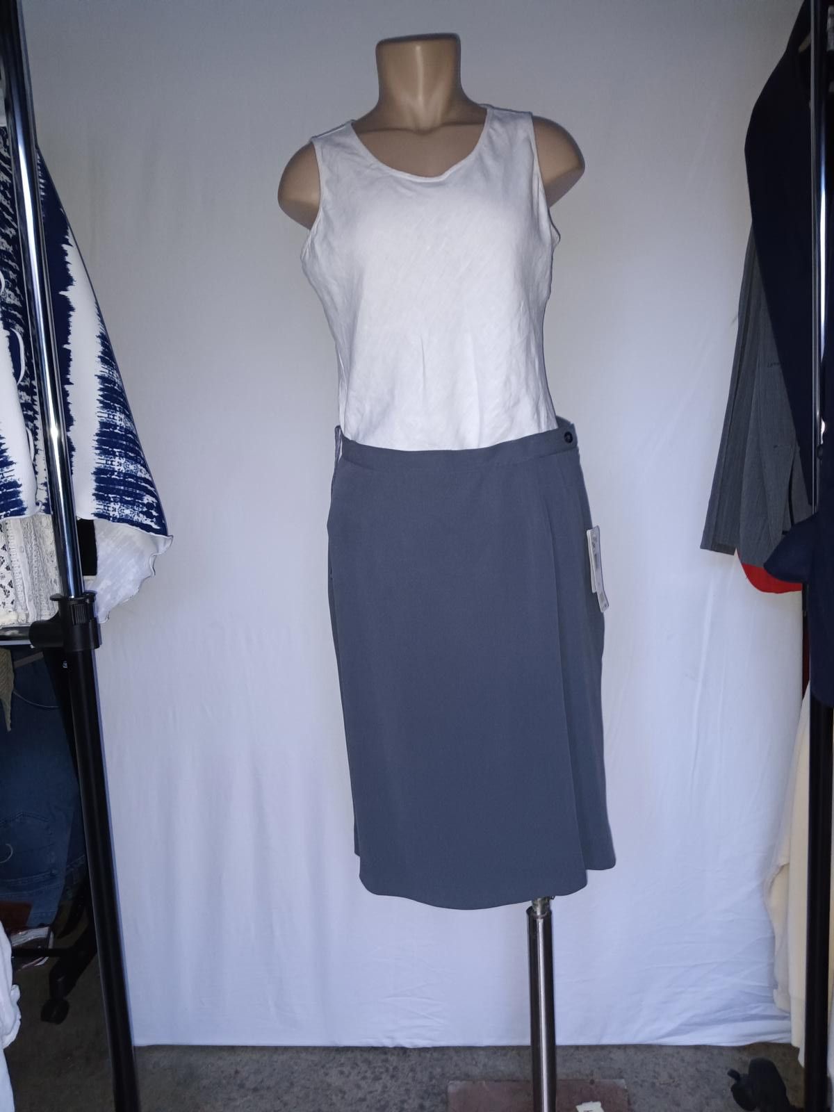 Designer Clara Sunwoo Classic Gray Pencil Skirt - Size 14 Size 36" / US 14 / IT 50 - 1 Thumbnail