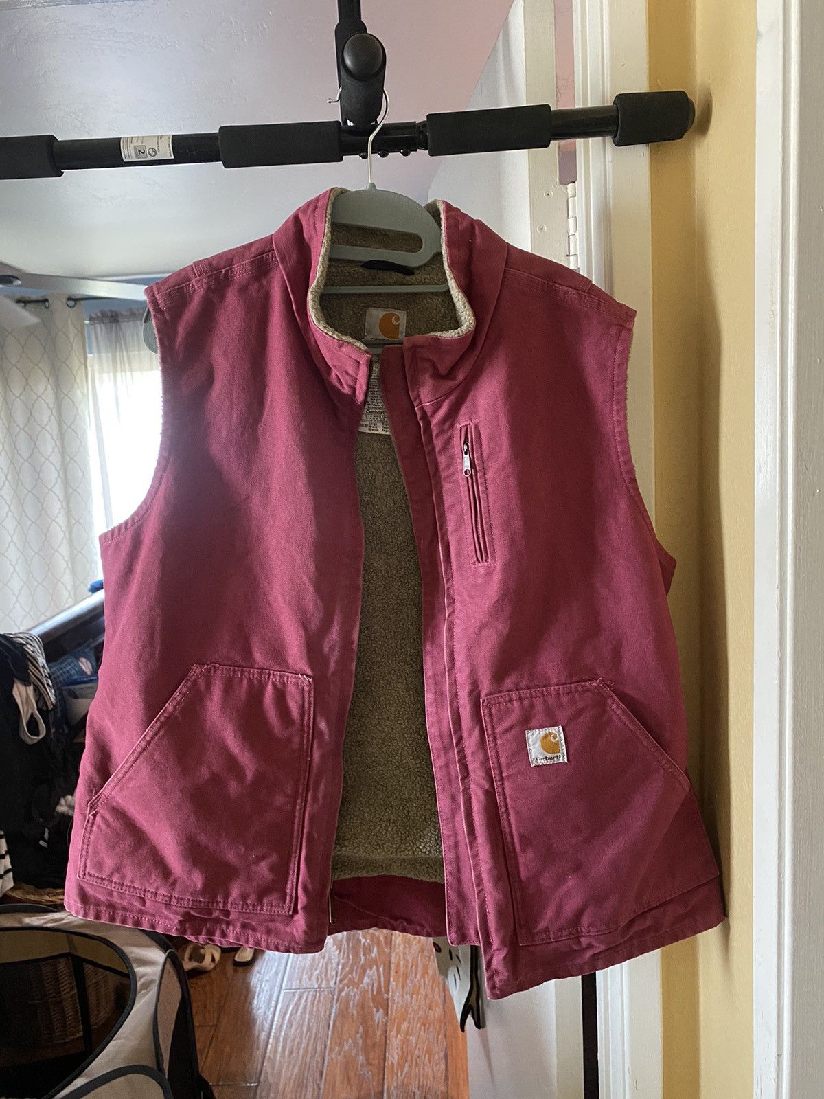 Carhartt pink vest hot size small